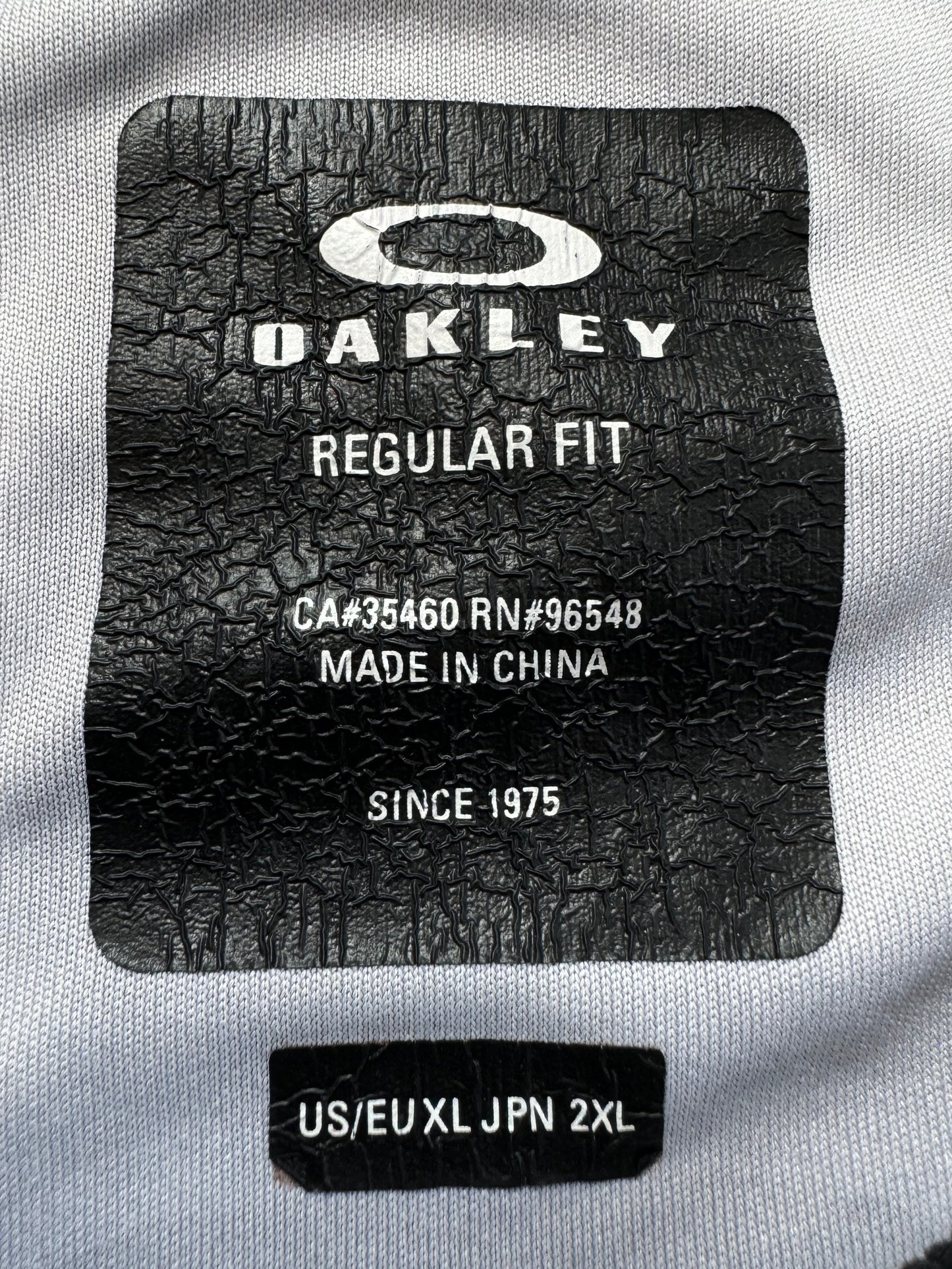 Vintage black and grey Oakley graphic print centre logo technical panelled gradient t shirt (XL)