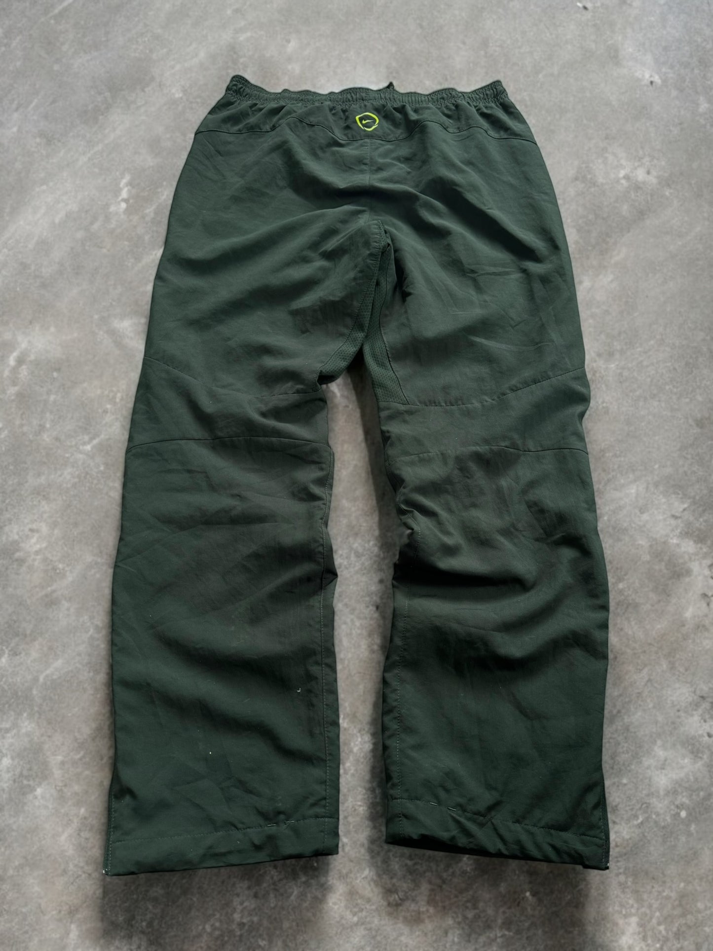 Vintage dark green and neon Nike Brazil football joggers/track pants (L)