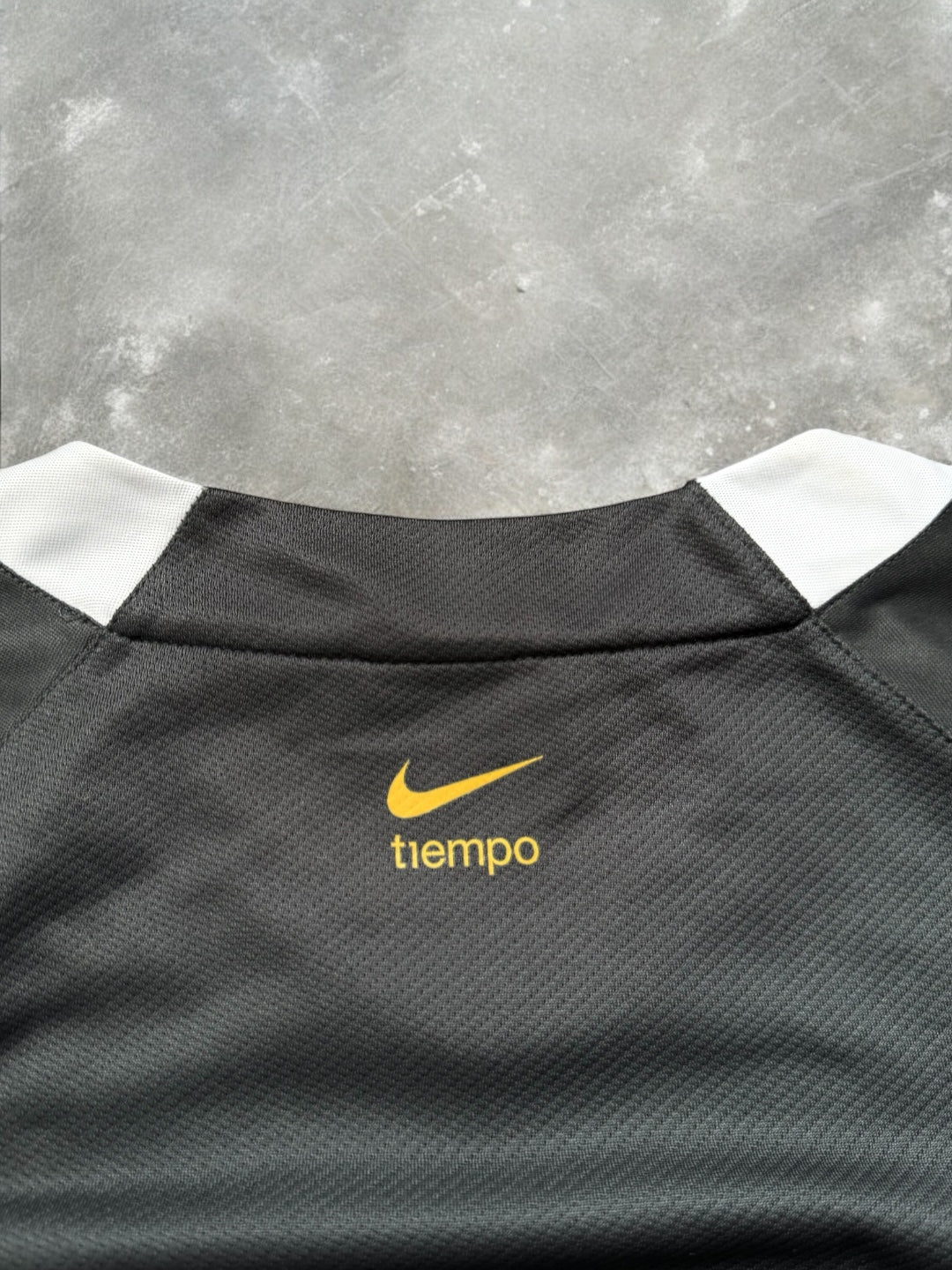 Vintage 2000's Nike T90 swoosh crest logo printed graphic two tone technical panelled t shirt (XL)