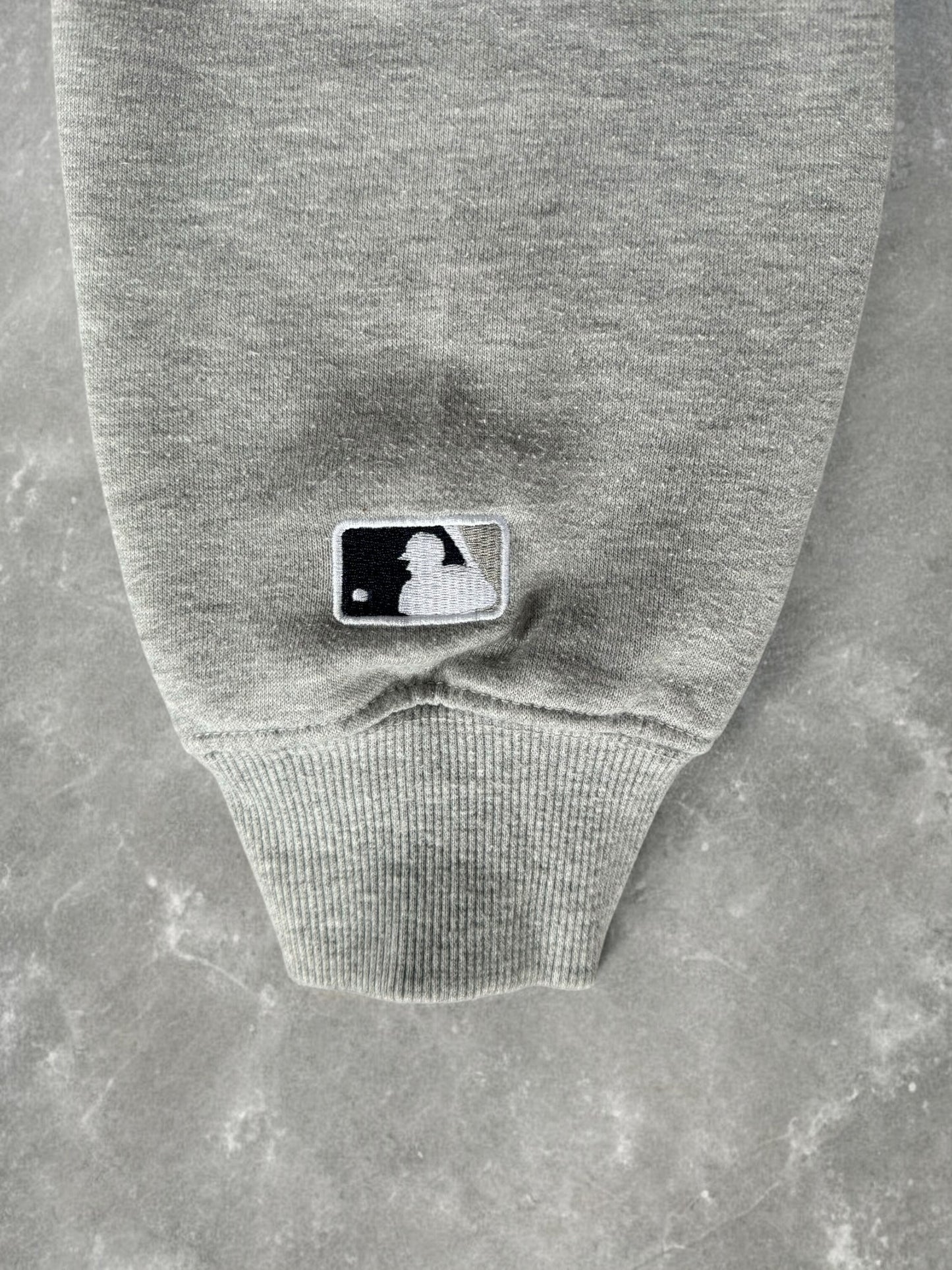 Vintage 90's grey and navy blue MLB New York Yankees boxy jumper (L)
