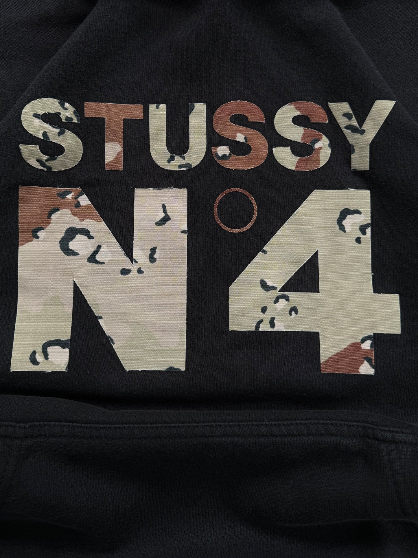 Vintage 2000's black and desert camo Stussy graphic hoodie (S)