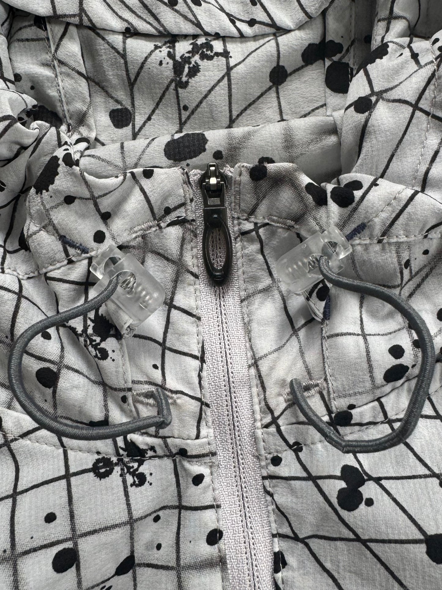 Vintage 2000's checkered snow camo Oakley technical jacket (S)