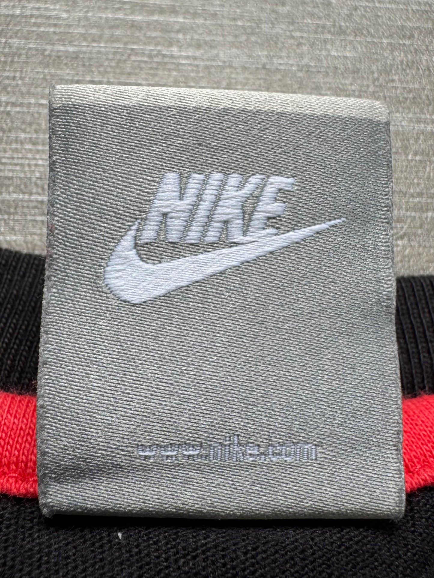 Vintage 2000's Nike T90 centre swoosh crest logo printed graphic gradient t shirt (L)