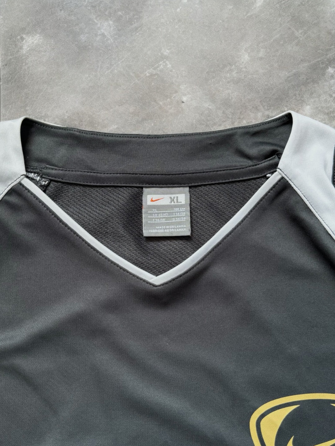 Vintage 2000's Nike T90 swoosh crest logo printed graphic two tone technical panelled t shirt (XL)