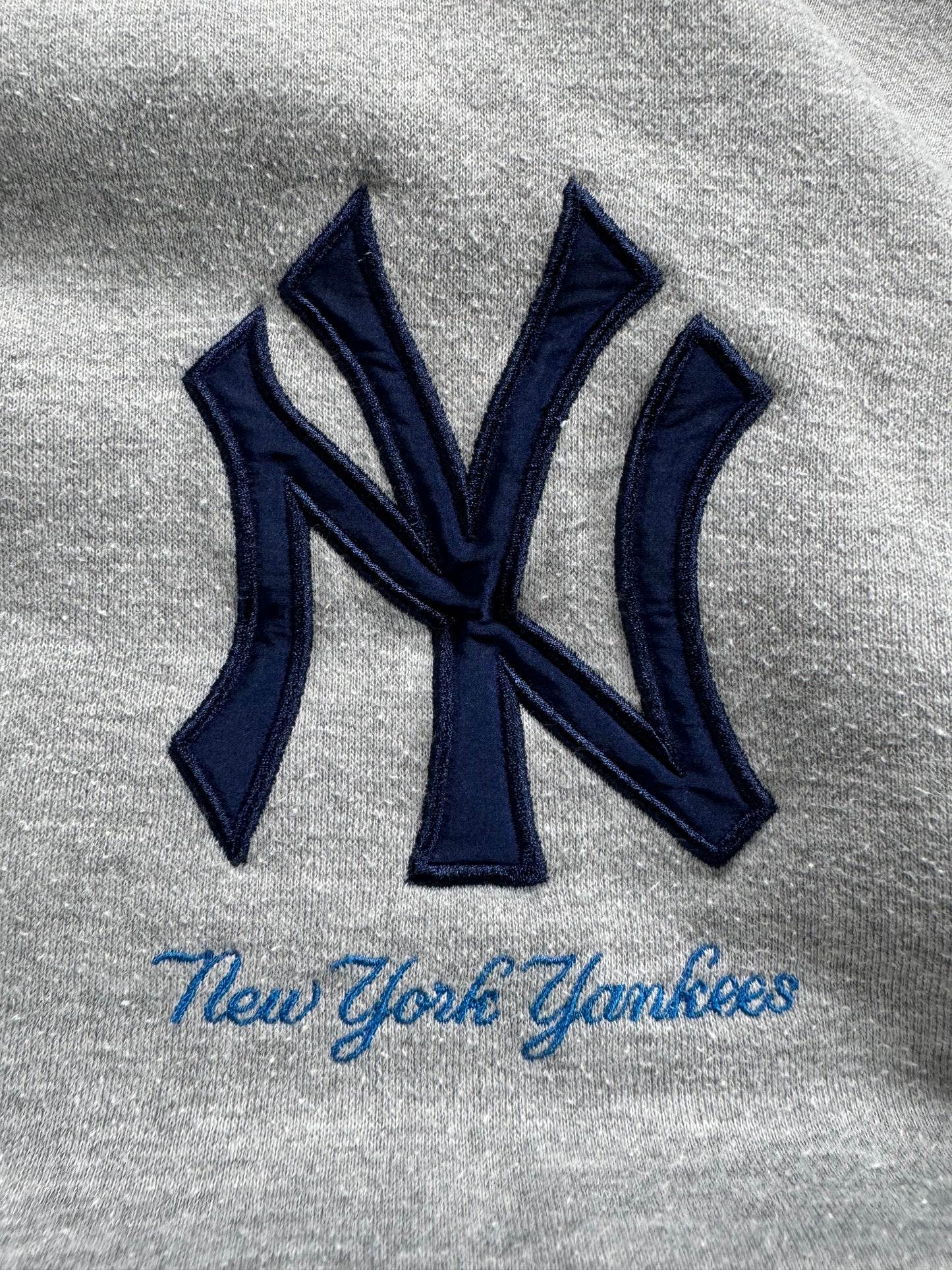 Vintage 90's grey and navy blue MLB New York Yankees boxy jumper (L)
