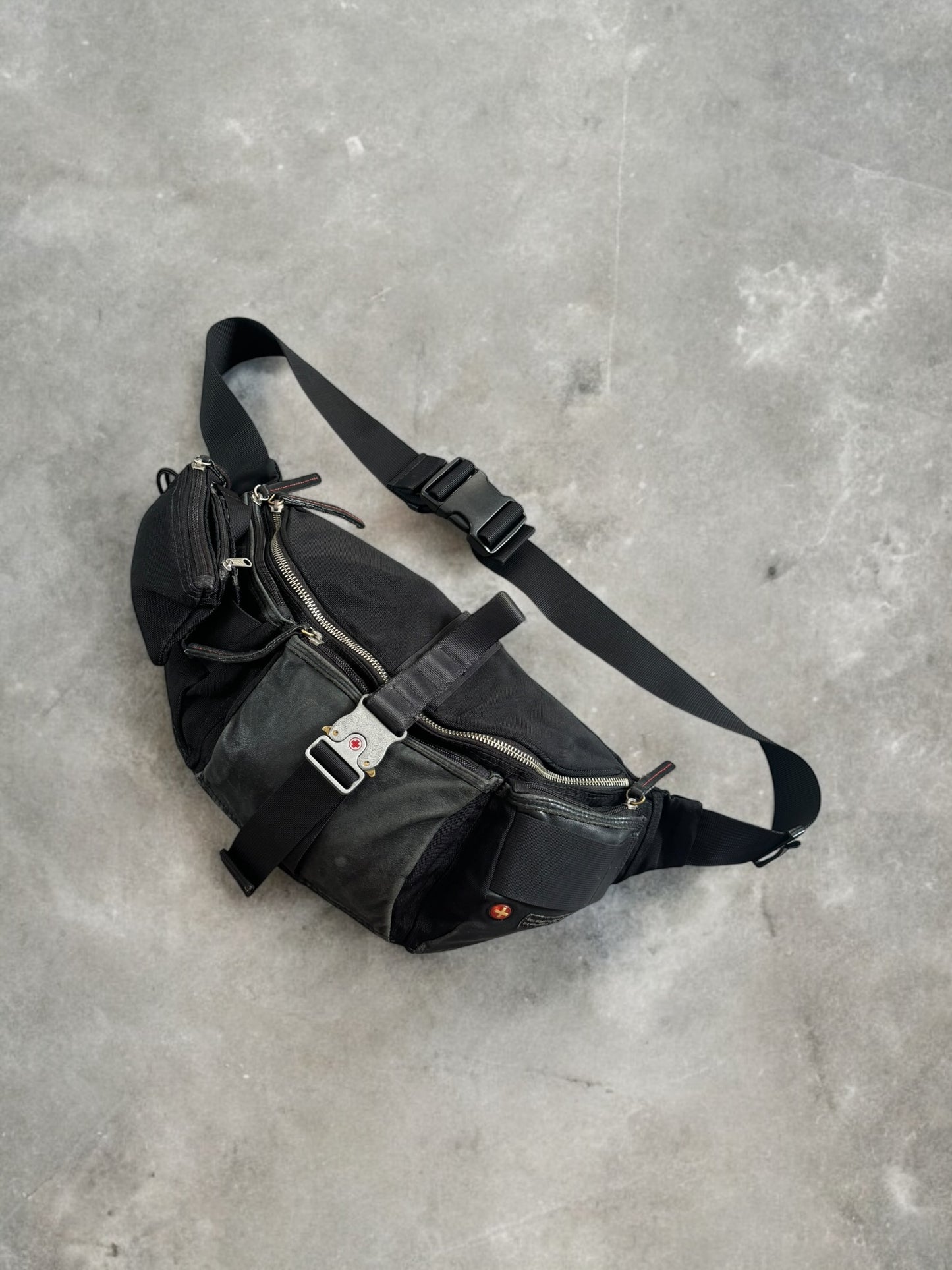 Vintage 90's black and grey archival ToughJeans
INC technical metal clip sling bag / waist bag