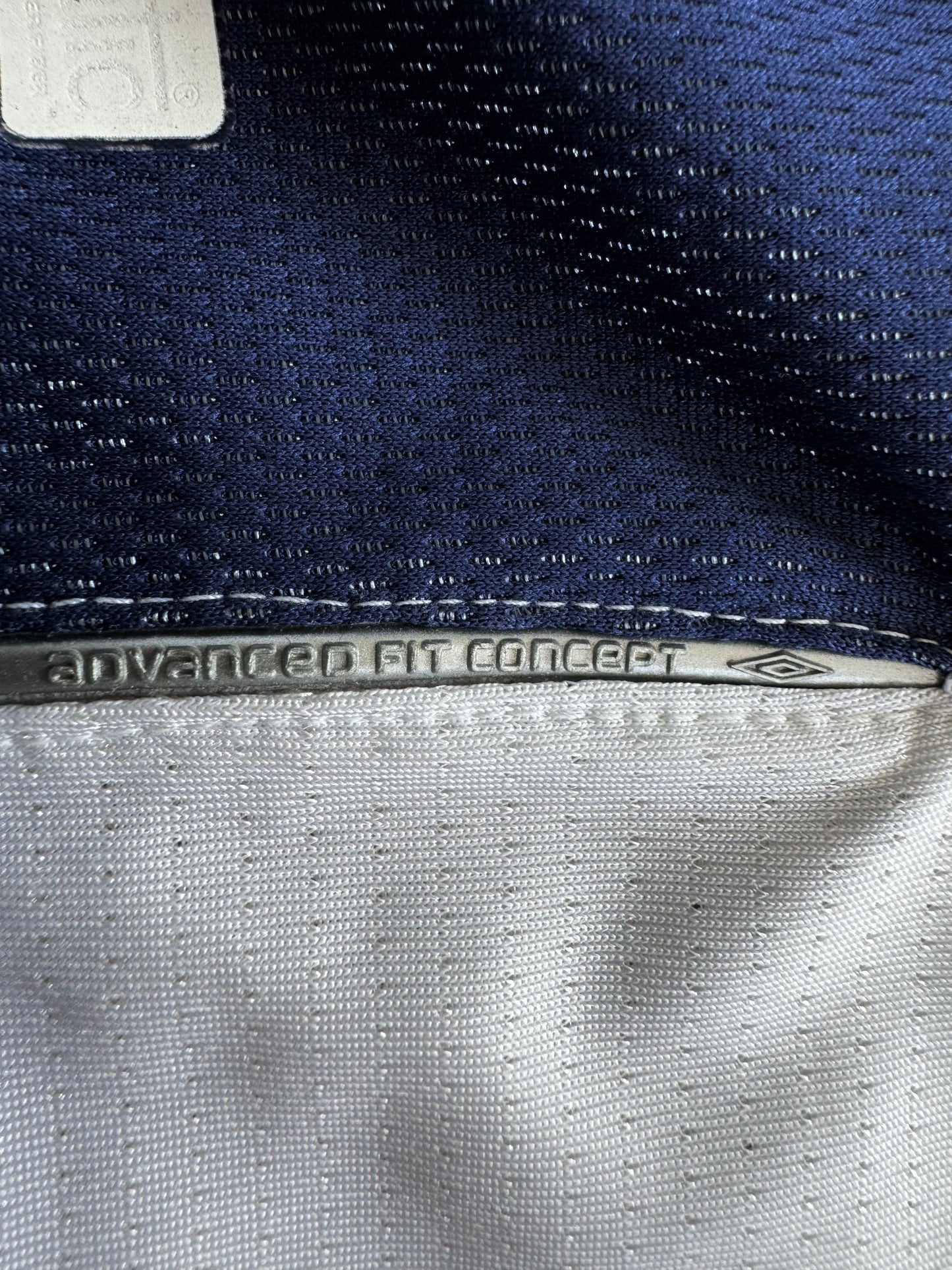 Vintage 2000's Umbro technical panelled mesh t shirt (L)