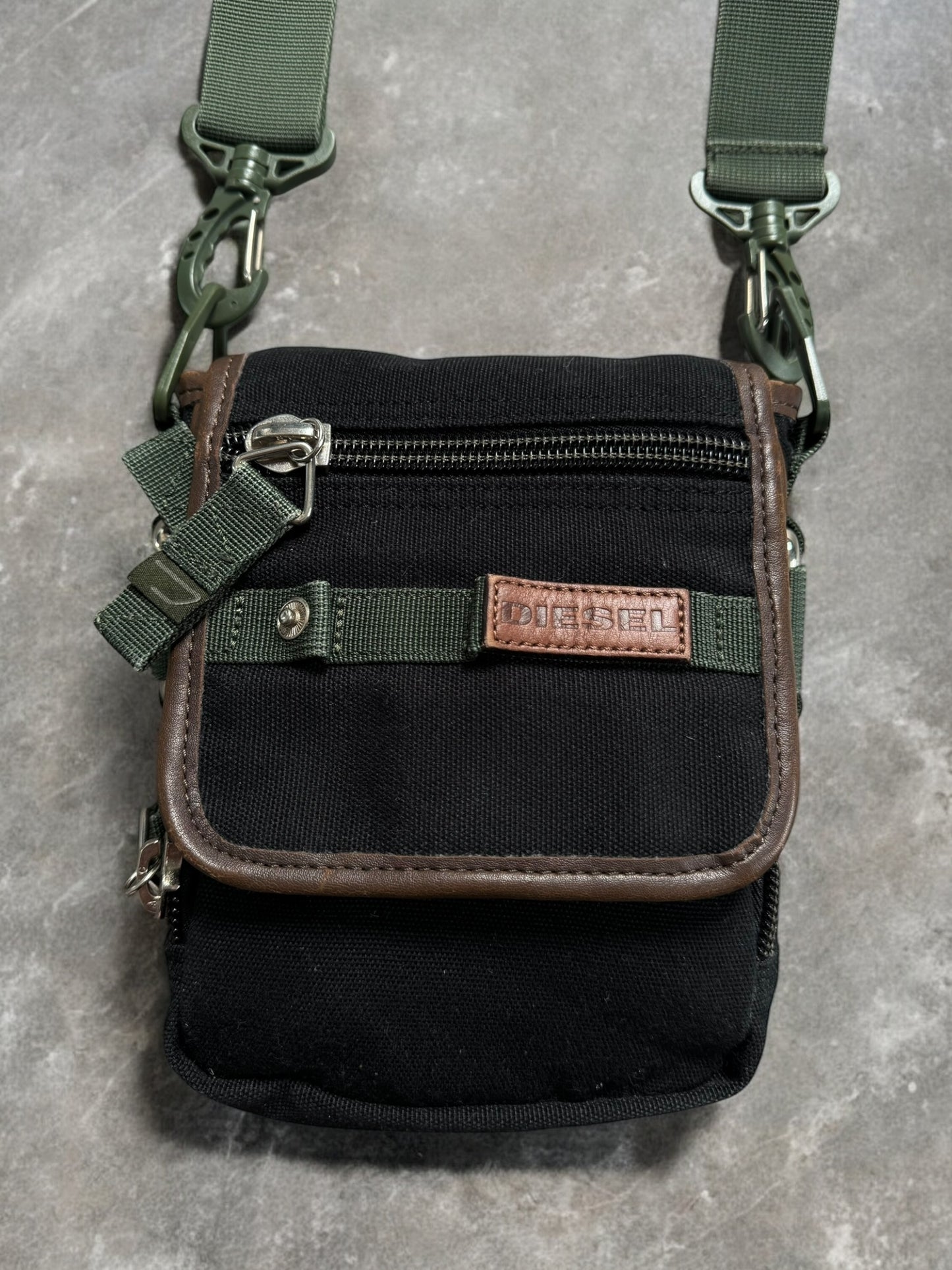 Vintage 2000's Y2K black and khaki green Diesel technical sling bag / crossbody bag