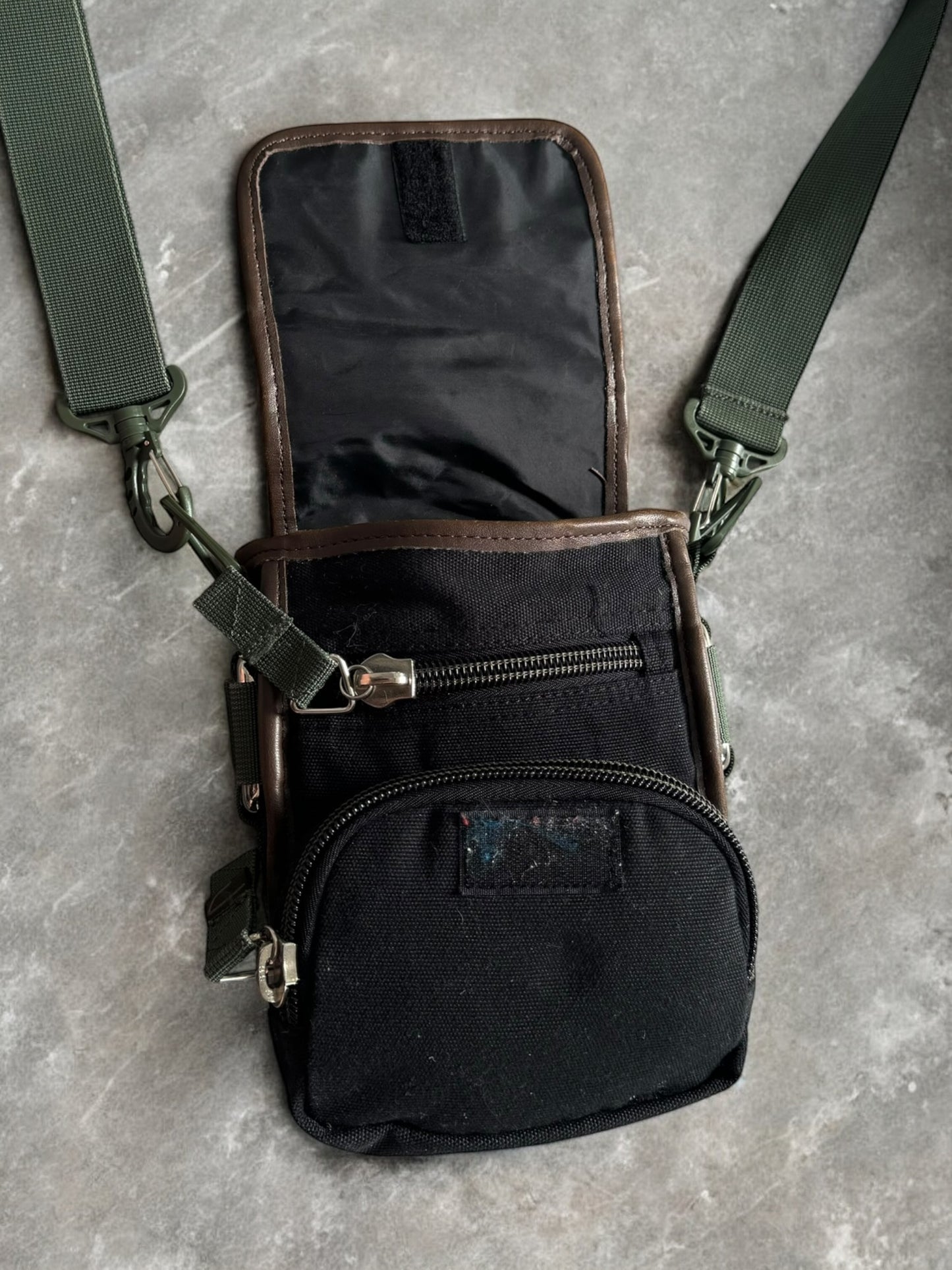 Vintage 2000's Y2K black and khaki green Diesel technical sling bag / crossbody bag