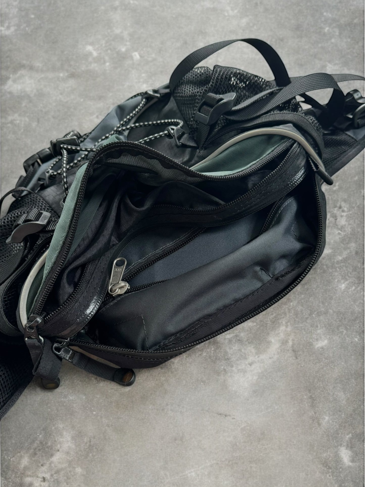 Vintage 2000's Montbell technical sling bag / waist bag