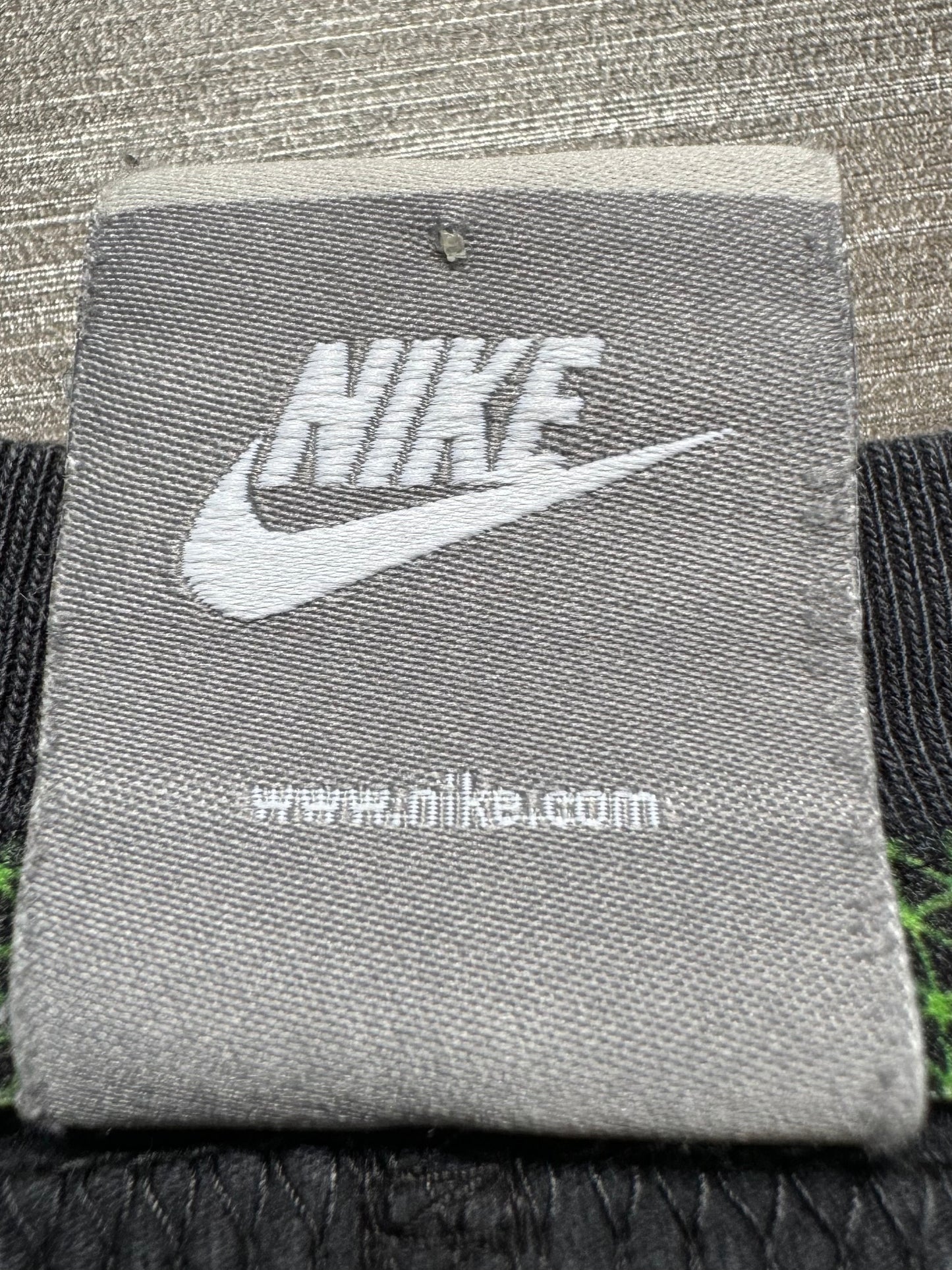Vintage 2000's grey and green Nike Shox centre logo technical panelled two tone t shirt (L)