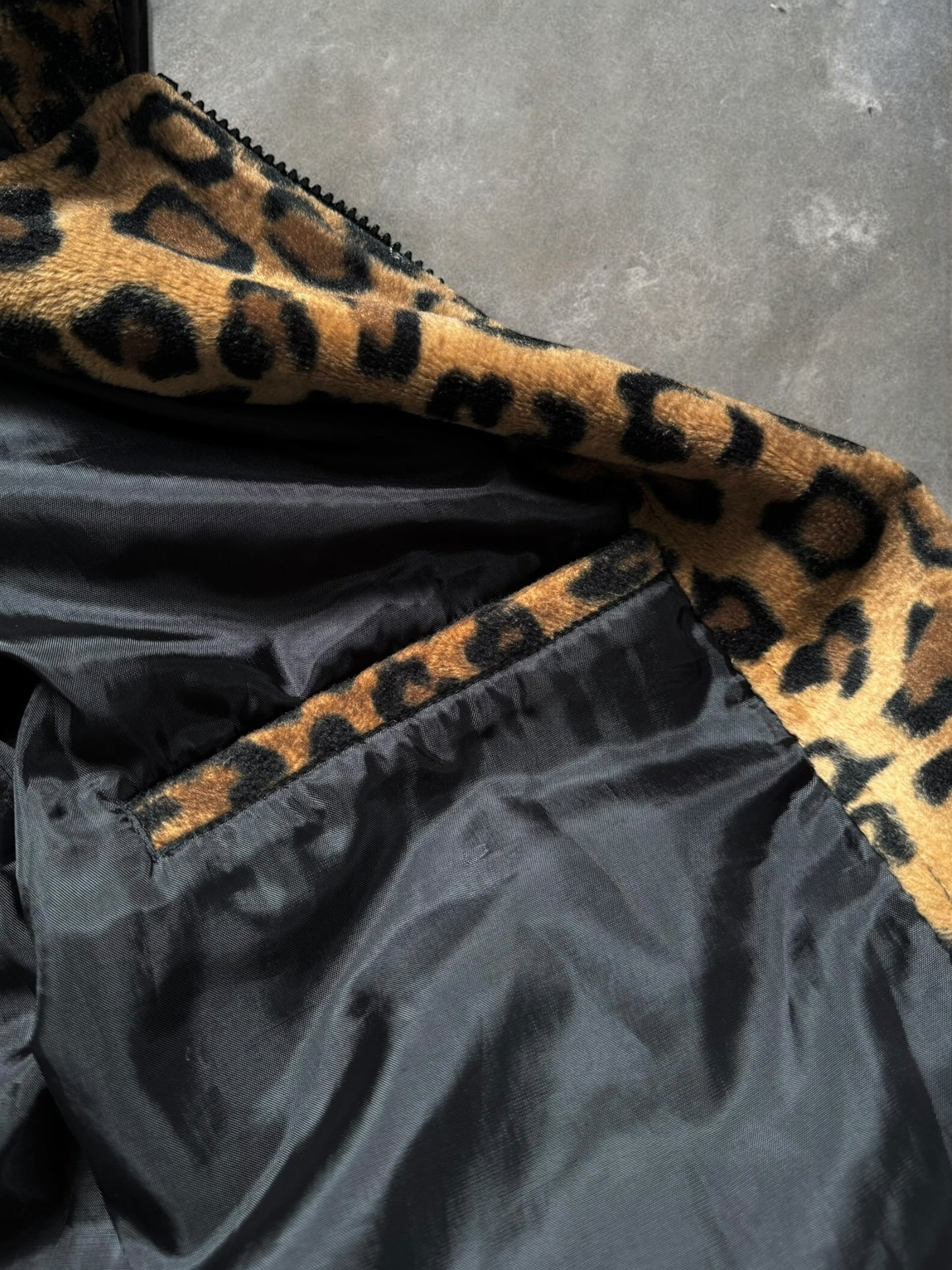Vintage beige brown and black leopard print technical boxy fleece jacket (L)