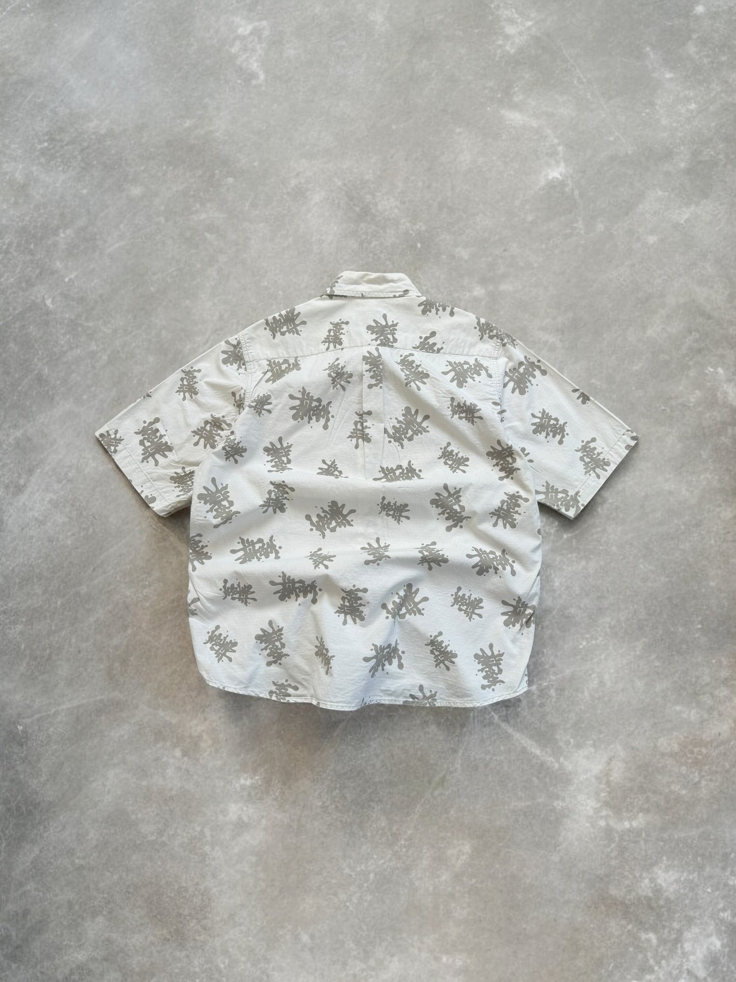Vintage 2000's white and grey graphic print stussy button up short sleeve cargo shirt (L)