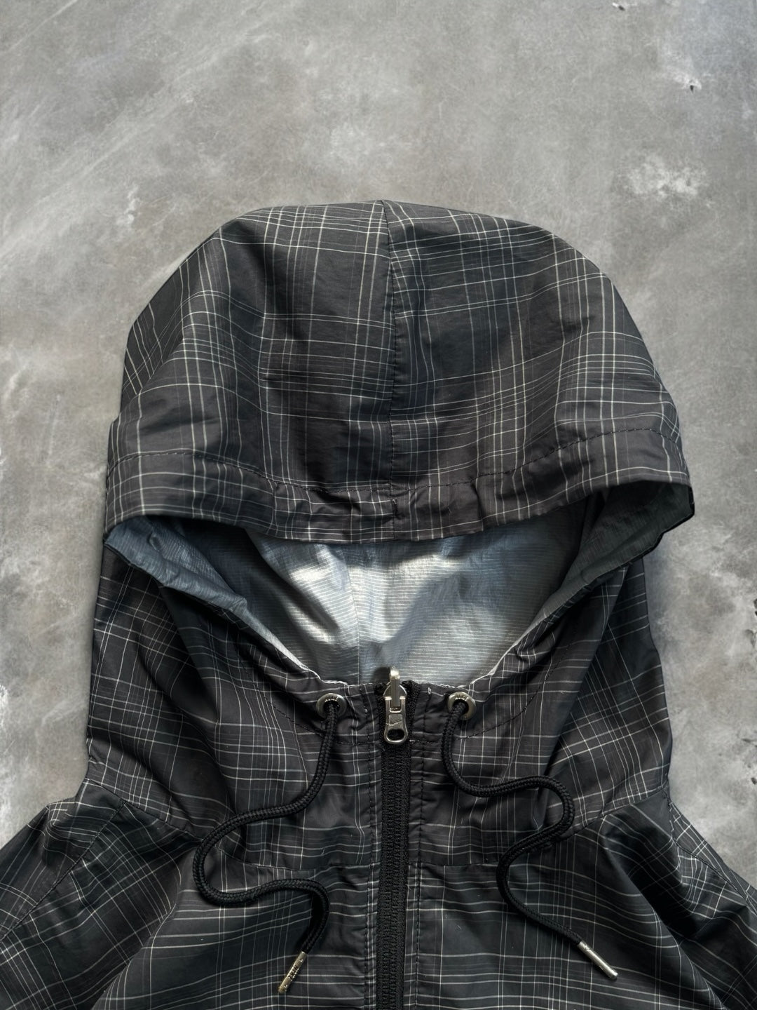 Vintage 2000's black and grey Nike embroidered swoosh logo tartan / plaid reversible technical jacket (XL)