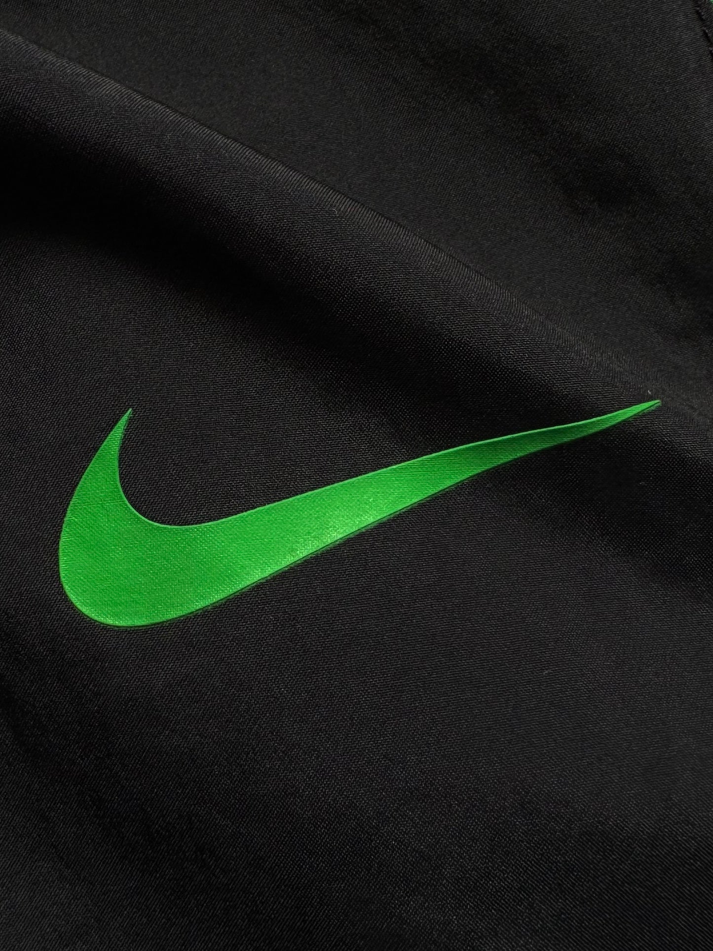 Vintage 2000's black and green Nike T90 Celtics football joggers/track pants (M)