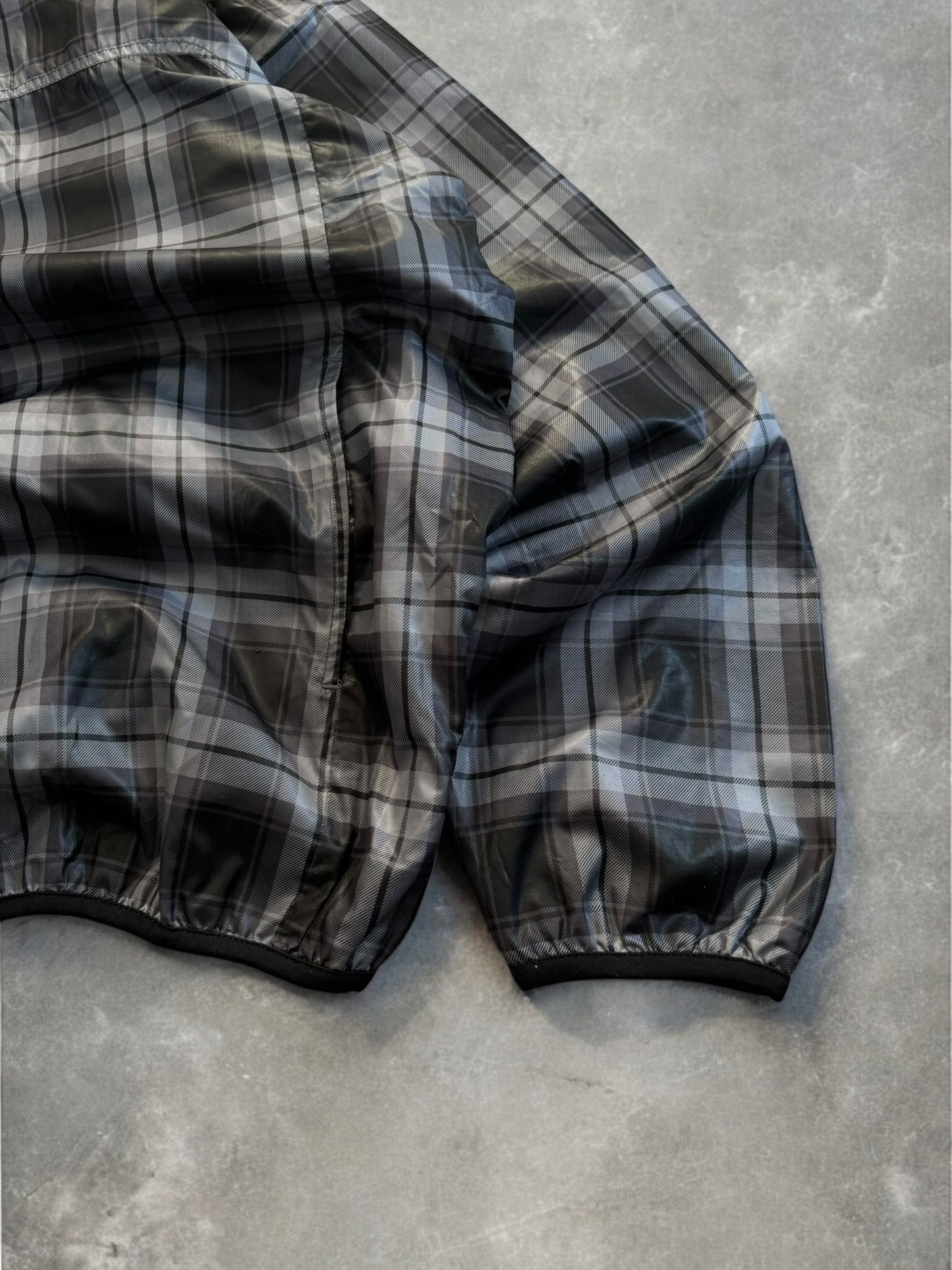 Vintage grey and black Uniqlo tartan / plaid technical jacket (L)