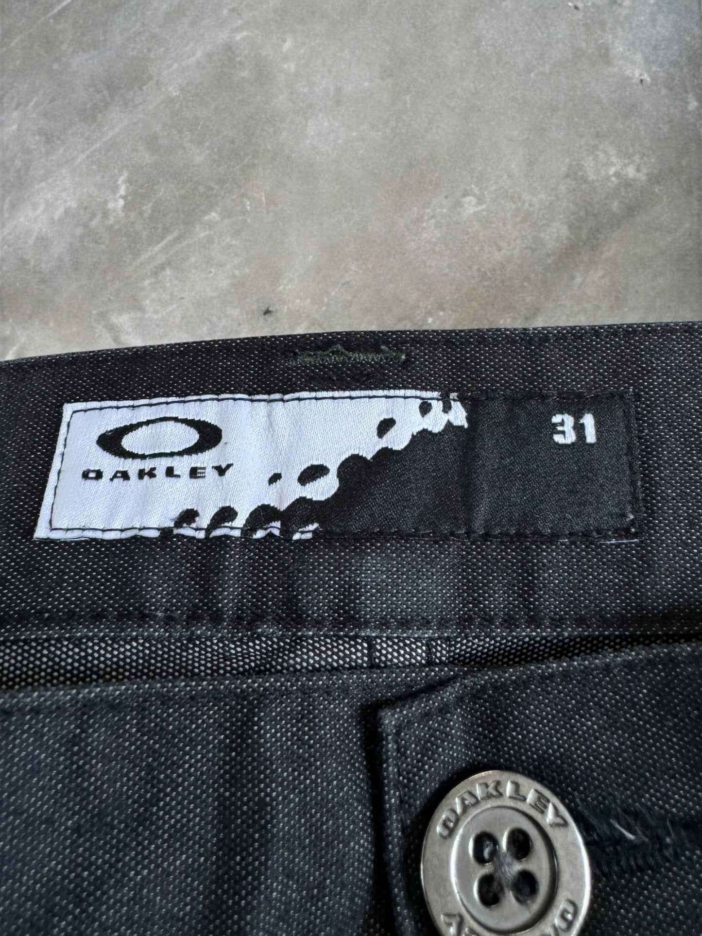 Vintage 2000's grey Oakley industrial archival technical cargo pants (M)