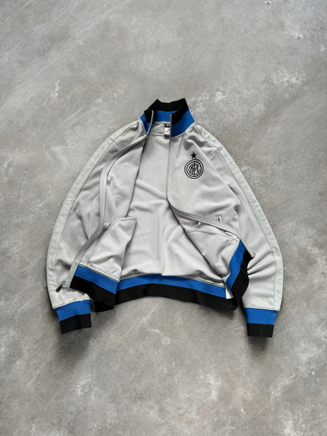 Vintage grey black and blue Nike Inter Milan football track jacket (M)