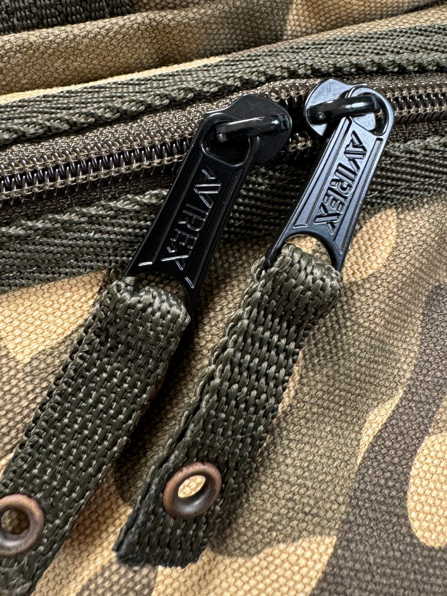 Vintage 90's camo Avirex technical sling bag