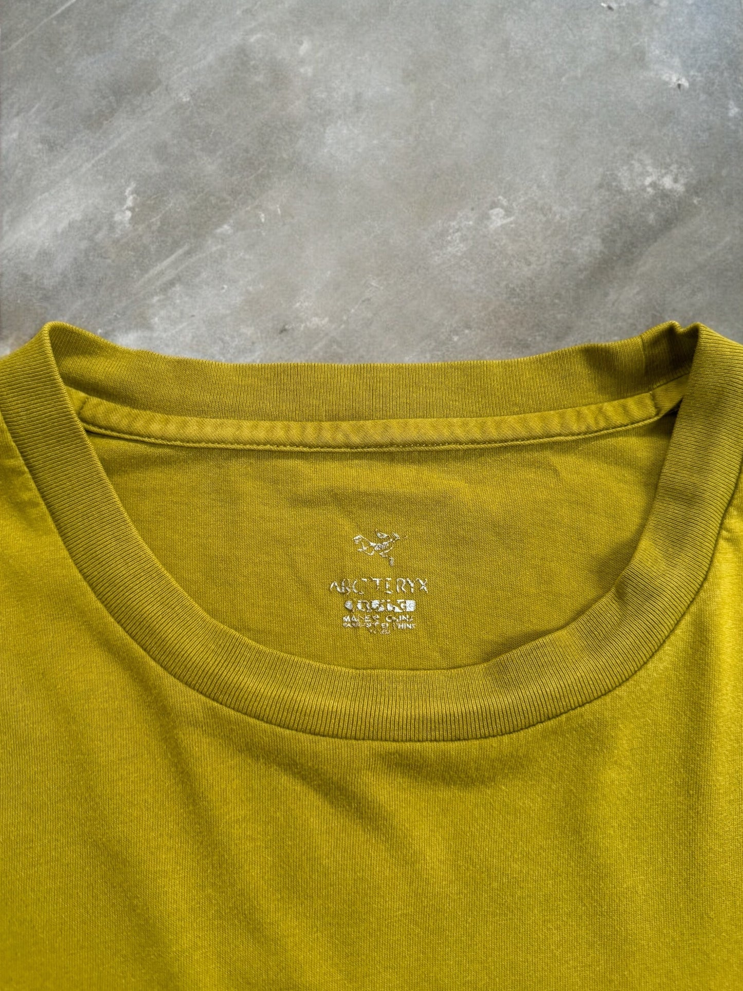 Vintage Arctery two tone graphic print t shirt (XL)