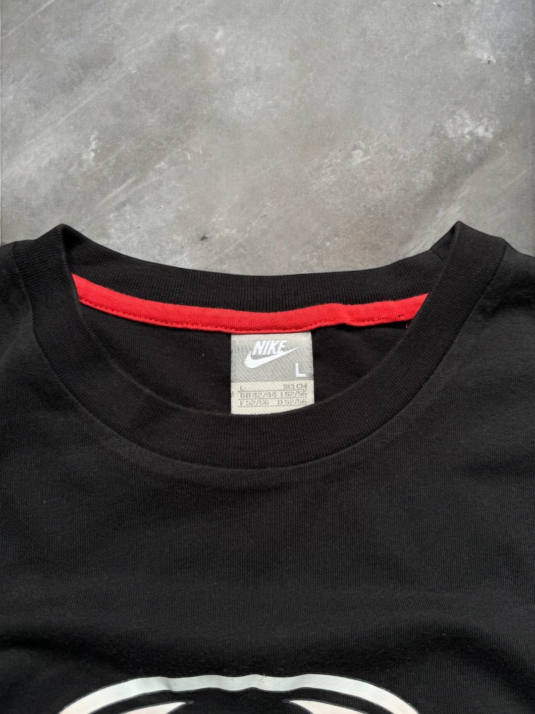 Vintage 2000's Nike T90 centre swoosh crest logo printed graphic gradient t shirt (L)