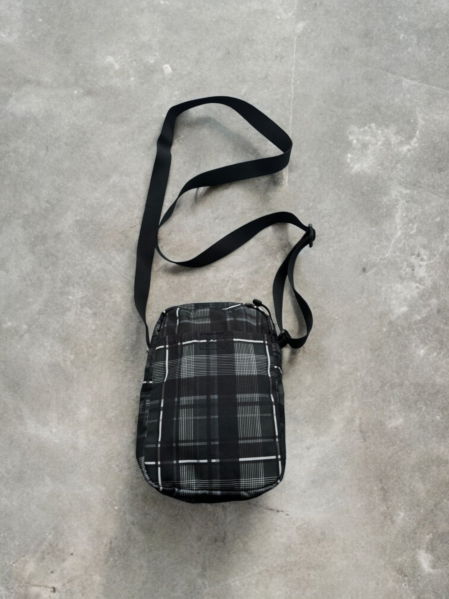 Vintage 2000's black and grey tartan / plaid Nike technical sling bag / crossbody bag