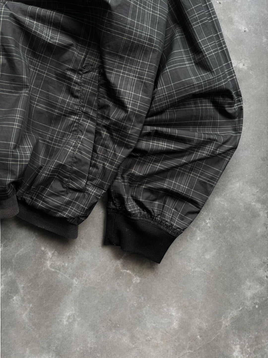 Vintage 2000's black and grey Nike embroidered swoosh logo tartan / plaid reversible technical jacket (XL)