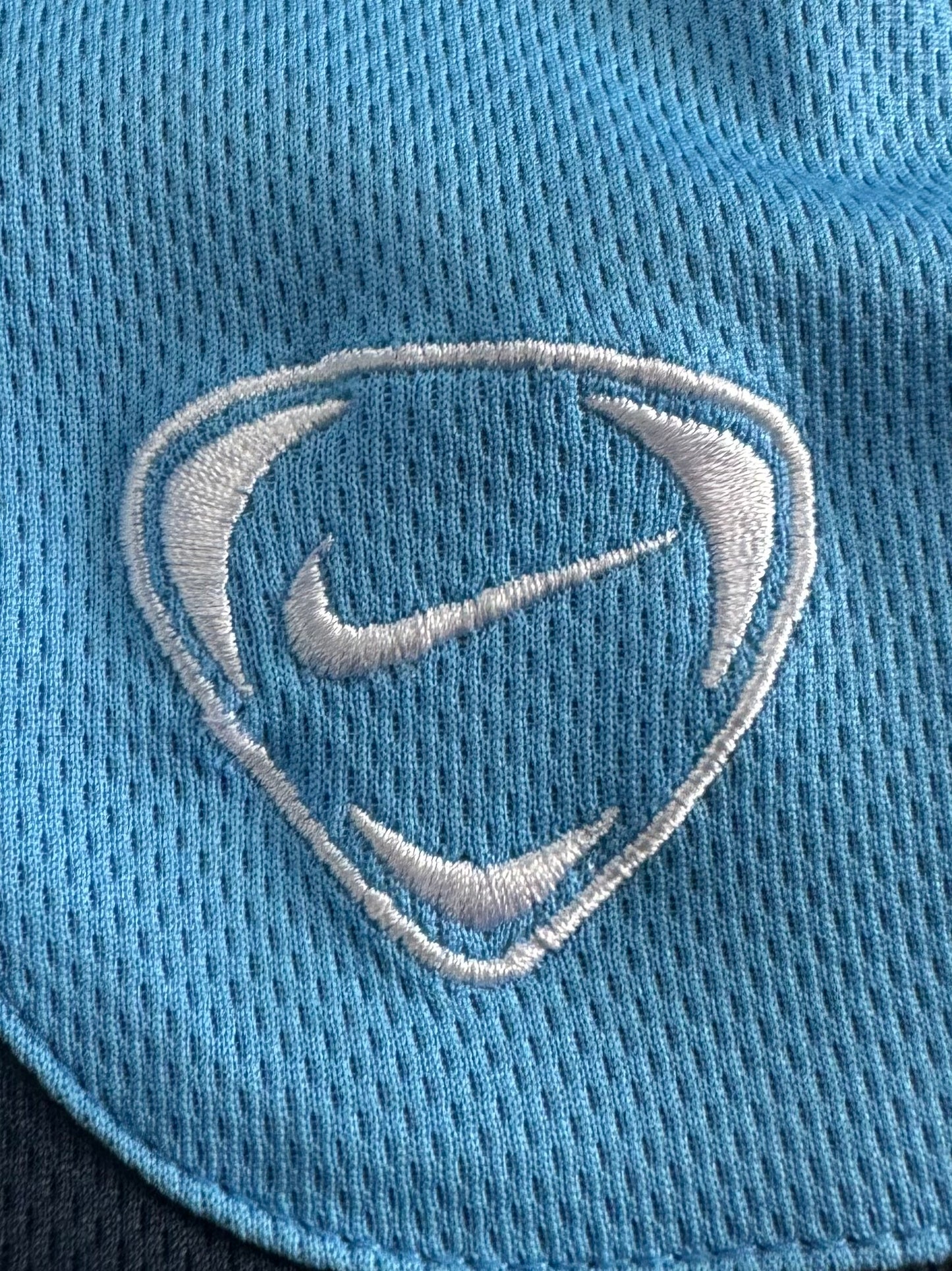 Vintage 2000's blue Nike T90 two tone technical panelled t shirt (M)
