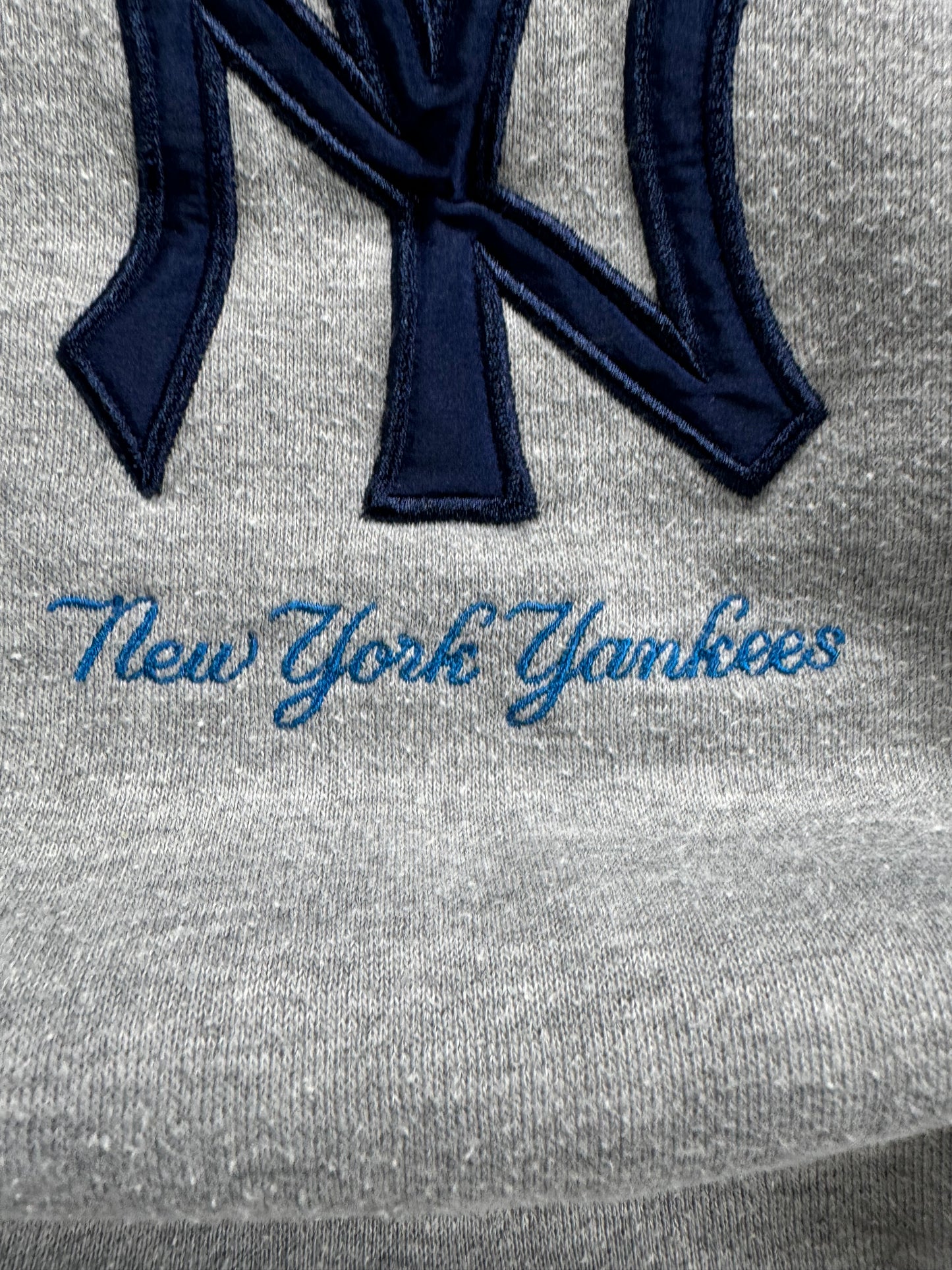 Vintage 90's grey and navy blue MLB New York Yankees boxy jumper (L)