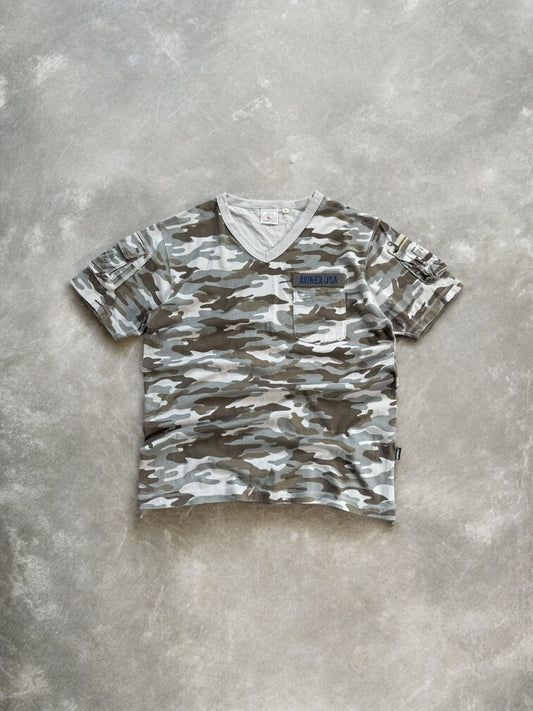 Vintage 90's camo Avirex technical t shirt (M)