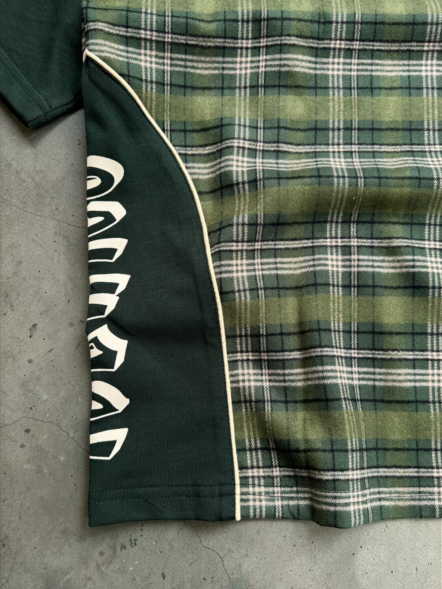 Tbenico verde tartan panel rig t shirt