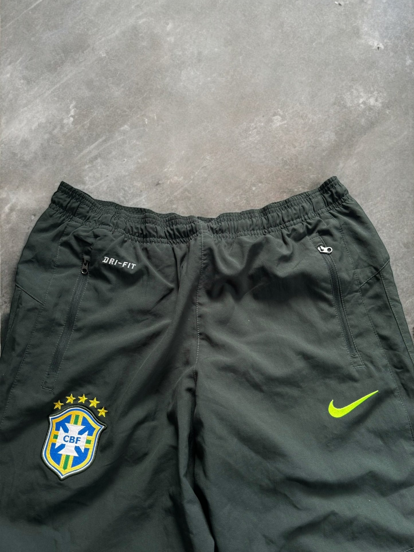 Vintage dark green and neon Nike Brazil football joggers/track pants (L)
