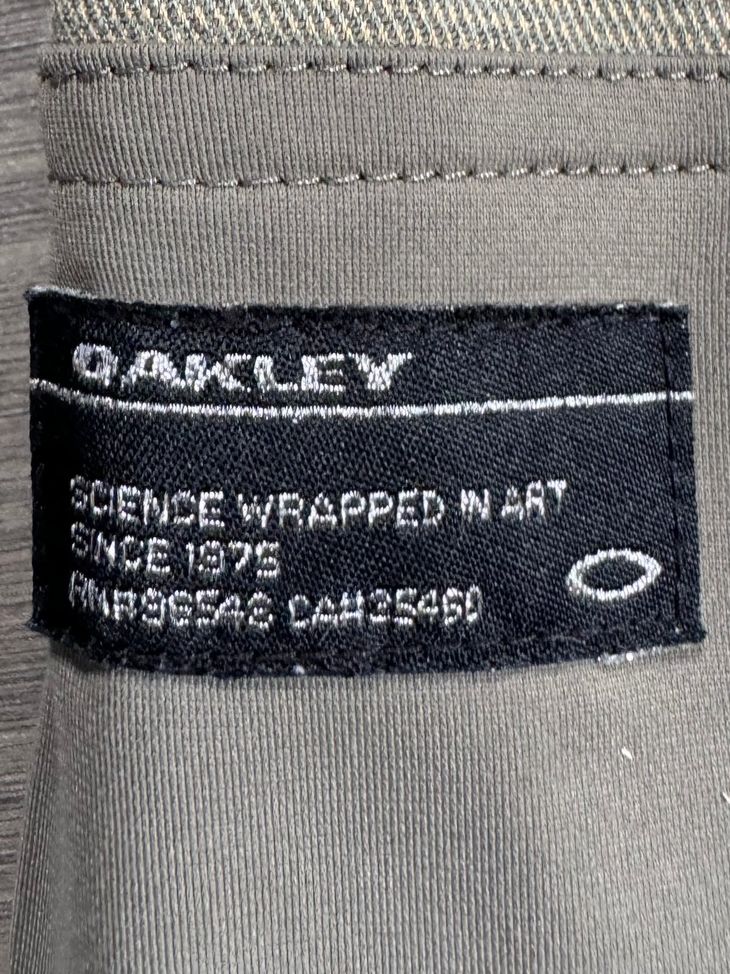 Vintage 2000's Oakley archival technical cargo pants (L)