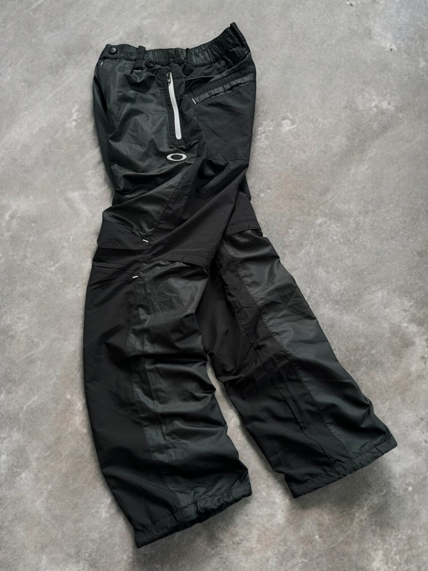 Vintage 2000's Oakley archival technical cargo pants (S)