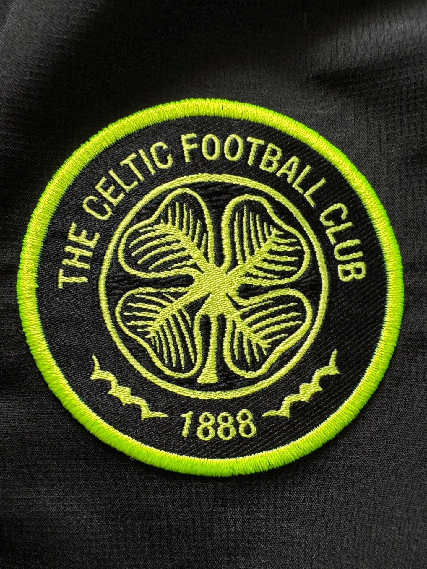 Vintage 2000's black Nike Celtic football joggers/track pants (XL)
