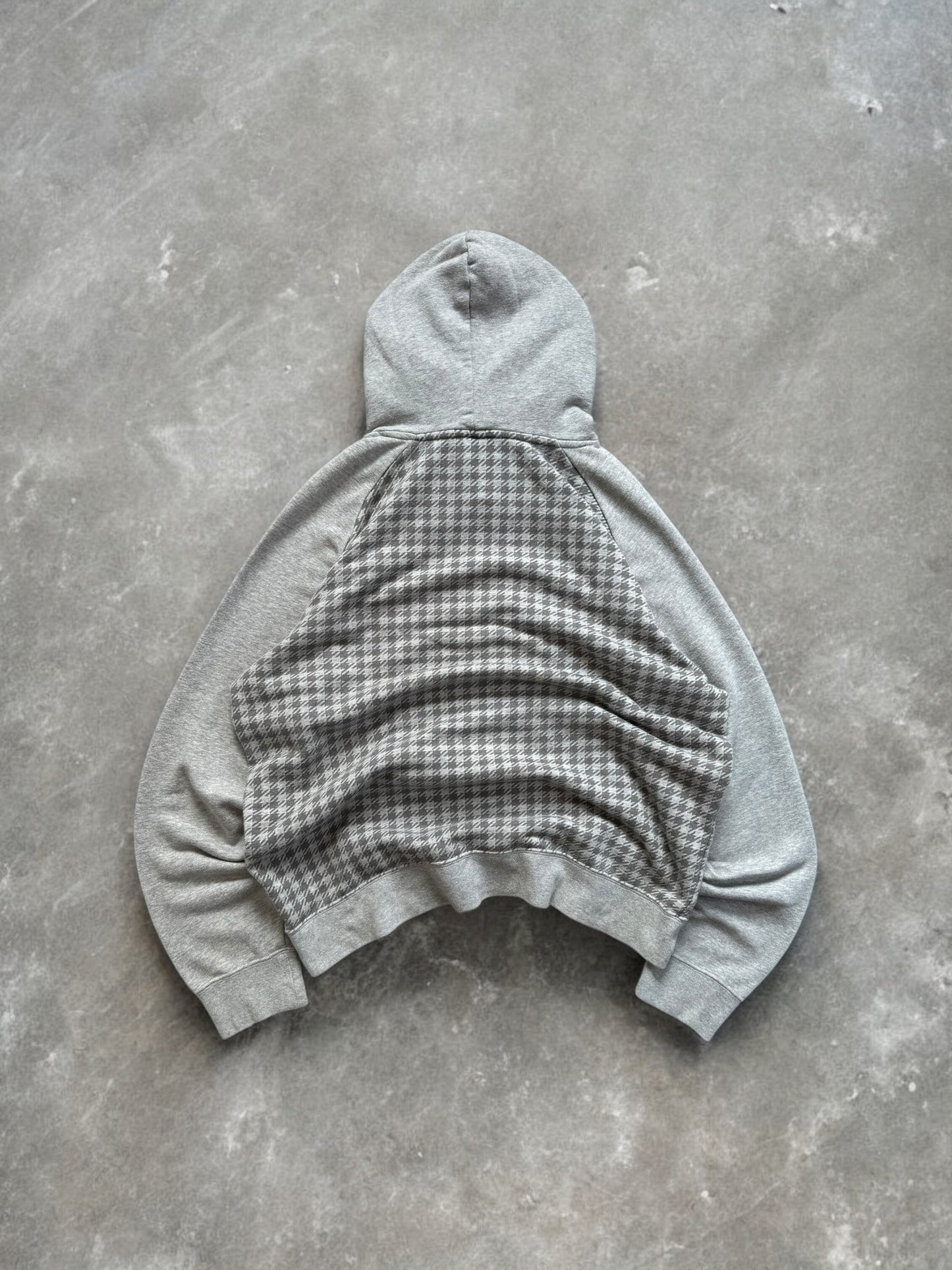 Vintage 2000's grey Nike embroidered swoosh logo tartan / plaid hoodie (L)