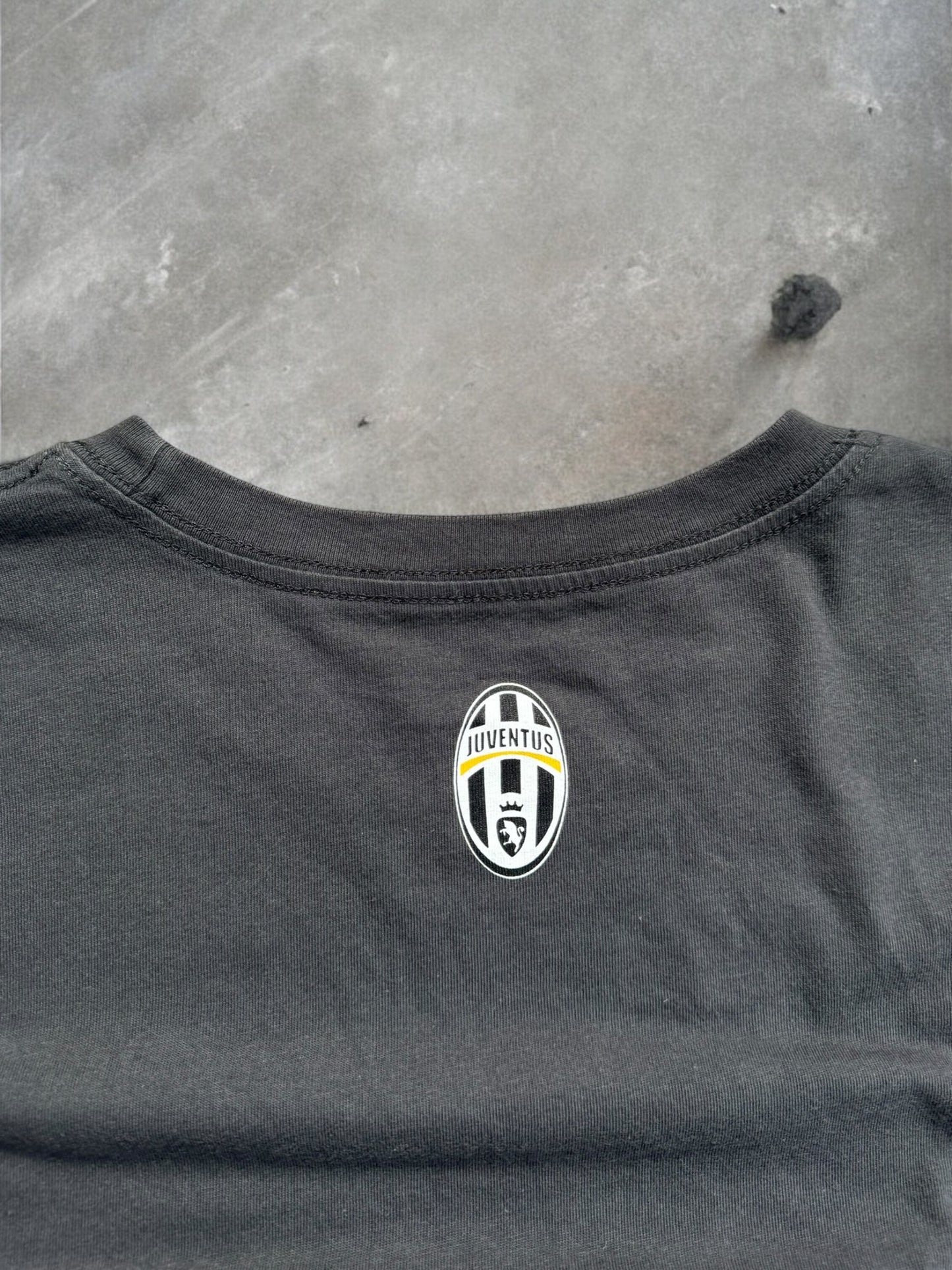 Vintage grey Nike Juventus football graphic t shirt (XL)