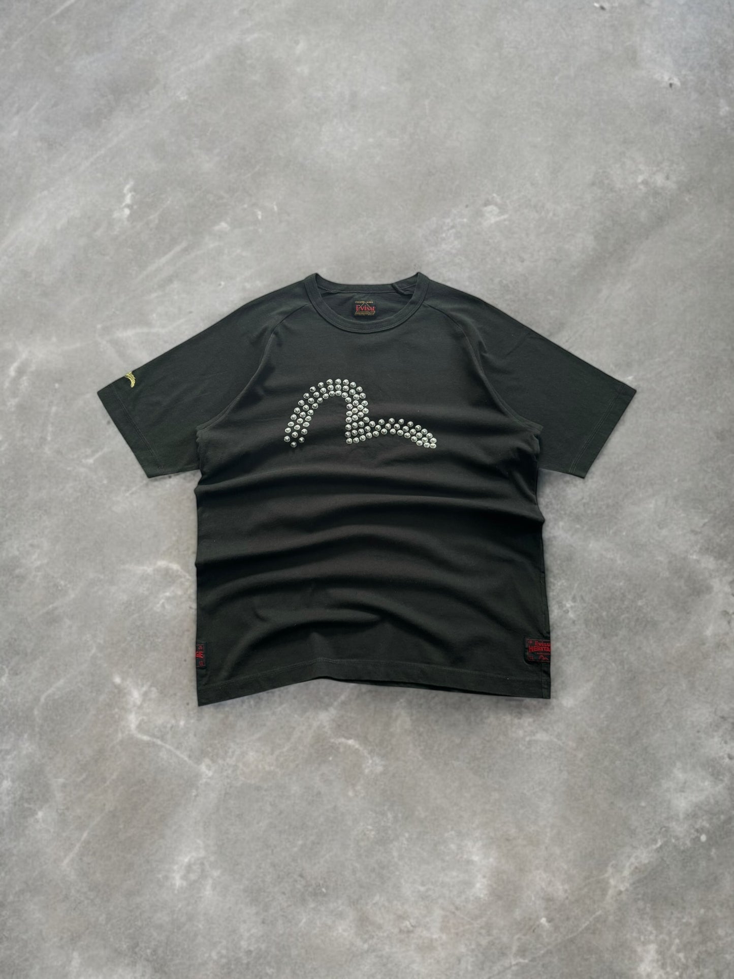 Vintage 90's Evisu embroidered
gull t shirt (S)