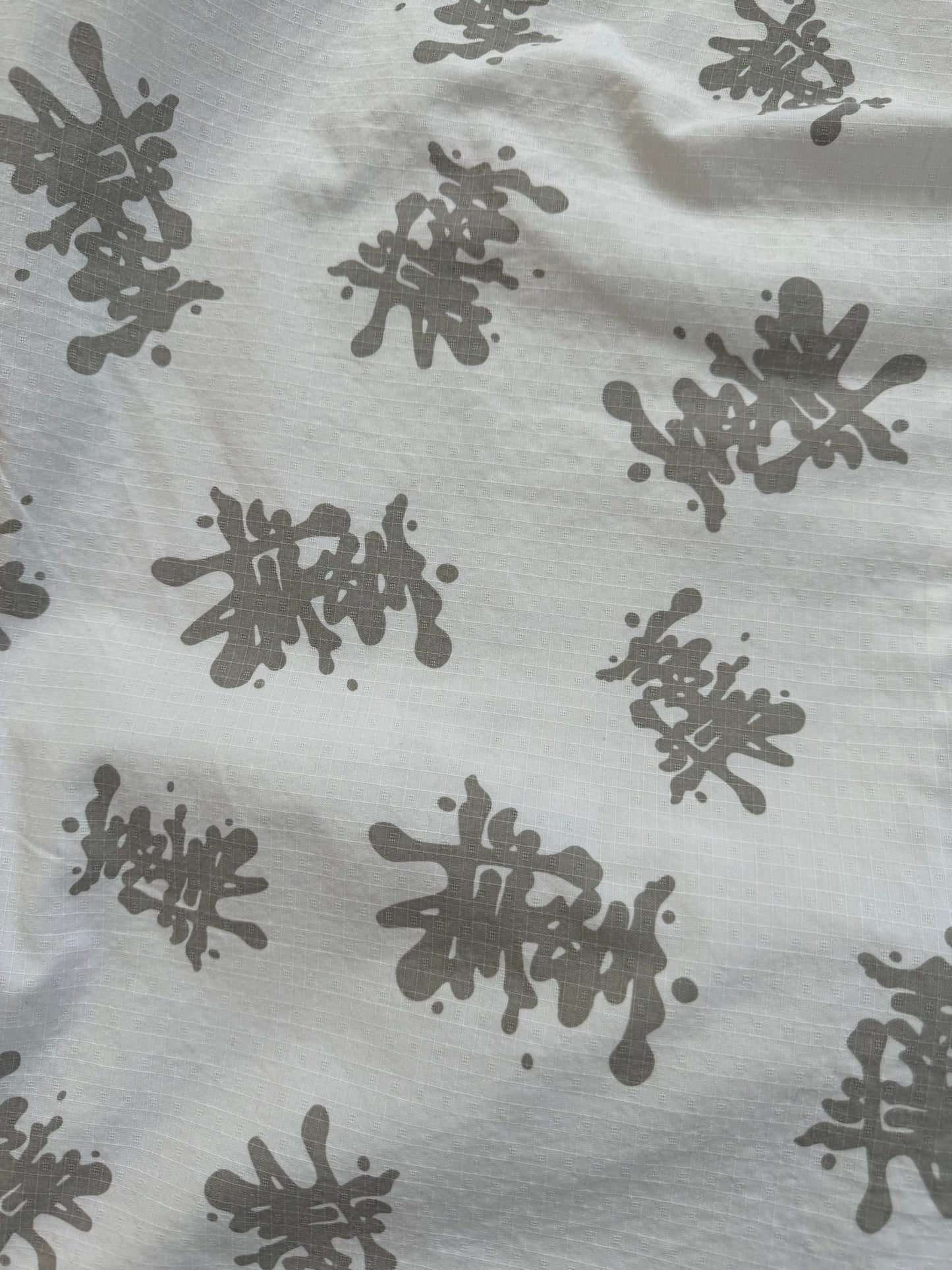 Vintage 2000's white and grey graphic print stussy button up short sleeve cargo shirt (L)