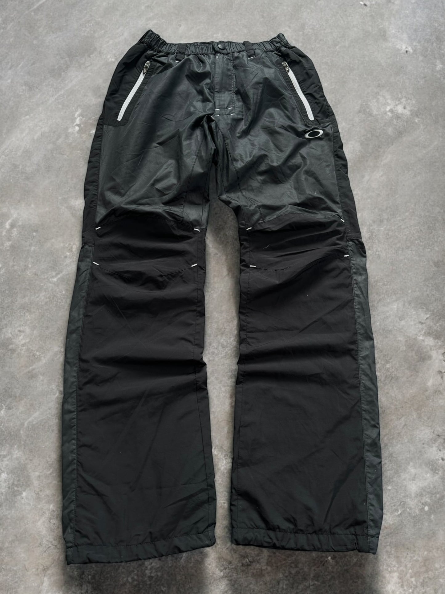 Vintage 2000's Oakley archival technical cargo pants (S)