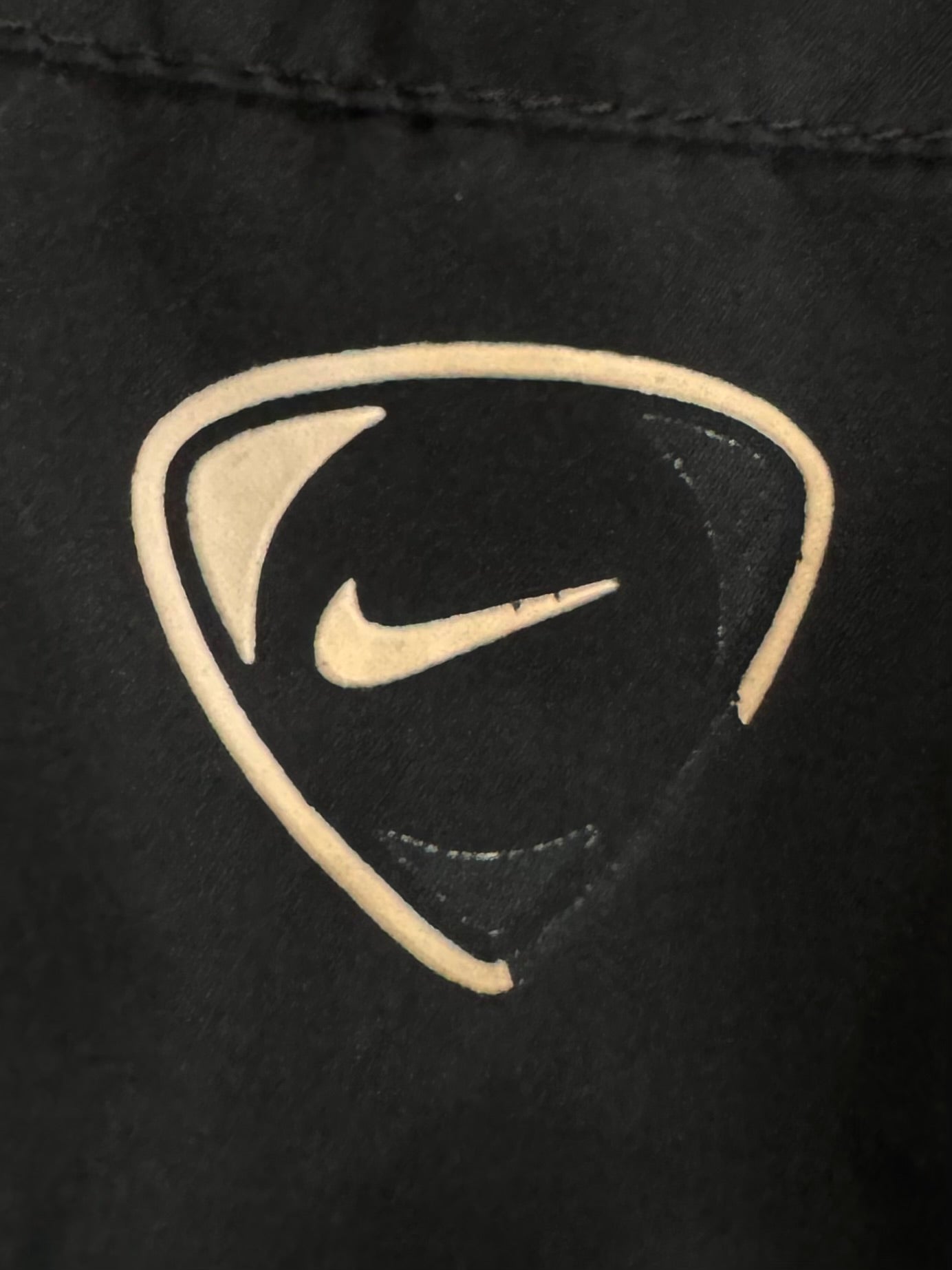 Vintage 2000's black Nike Manchester United football joggers/track pants (M)