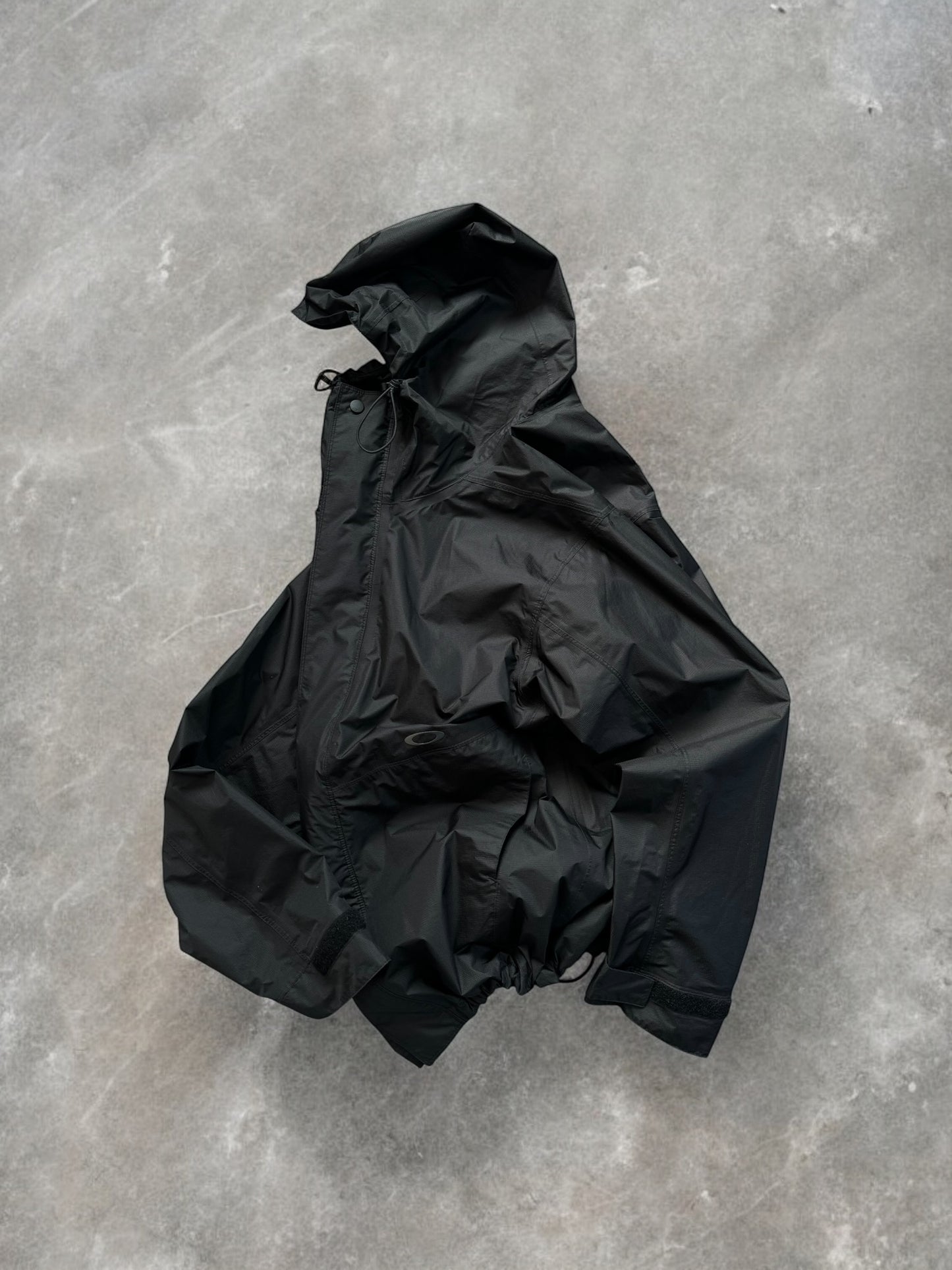 Vintage black Oakley FGL technical packable jacket (M)