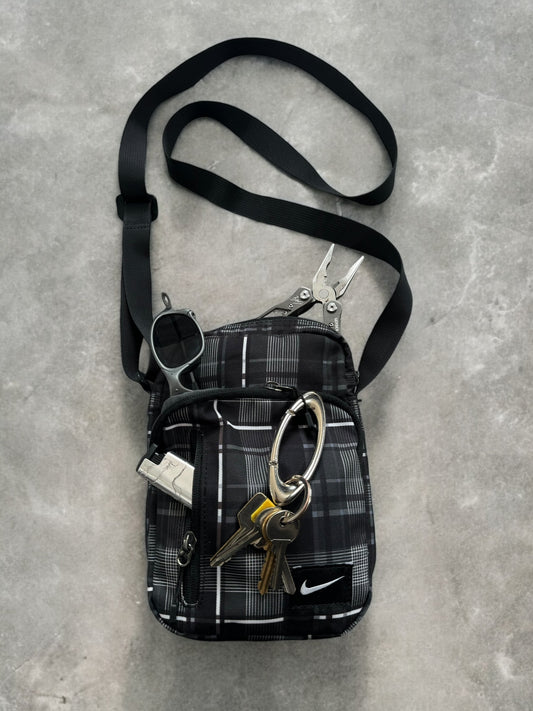 Vintage 2000's black and grey tartan / plaid Nike technical sling bag / crossbody bag