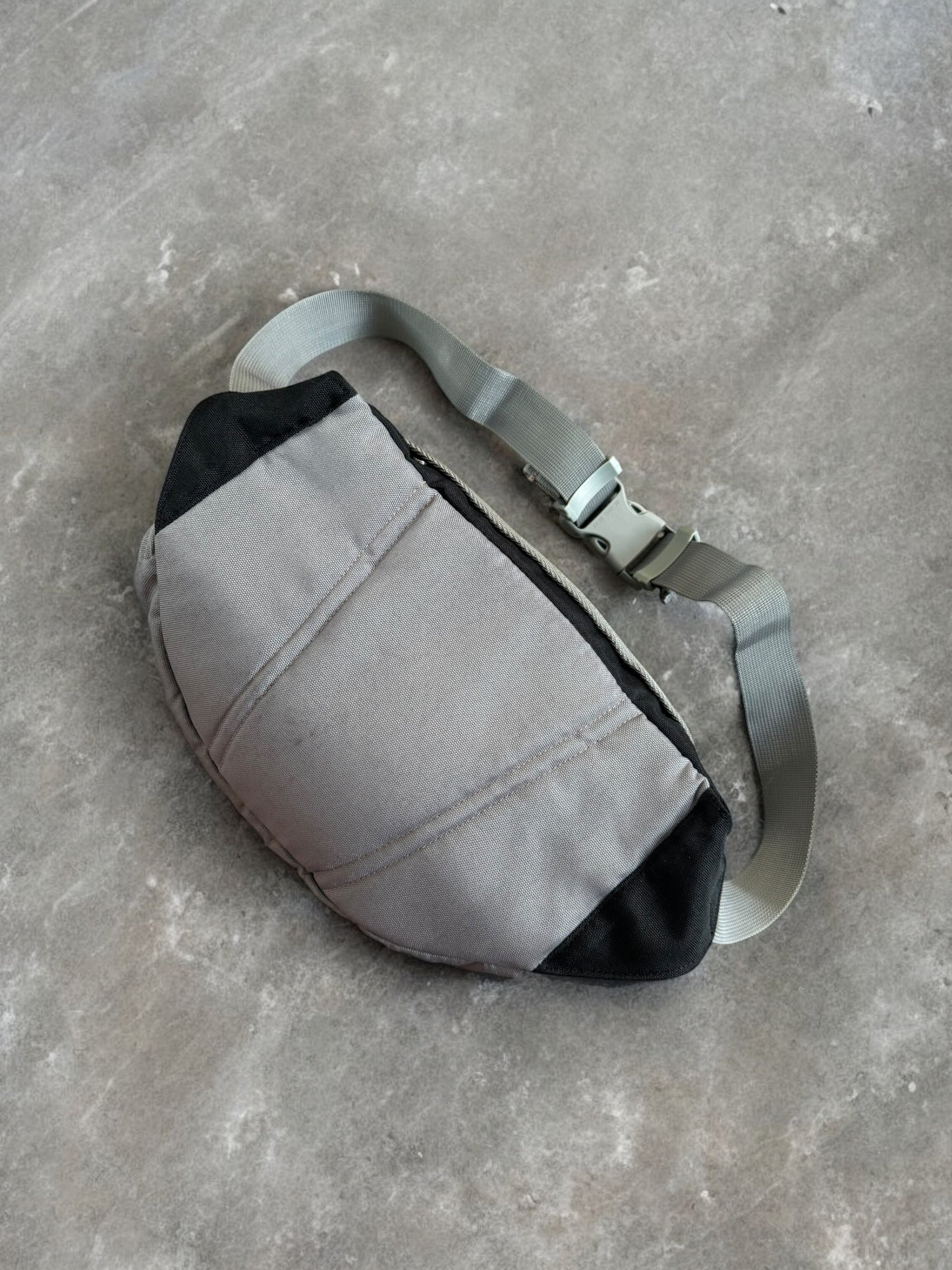 Vintage 2000's grey black and navy blue Nike technical sling bag / waist bag