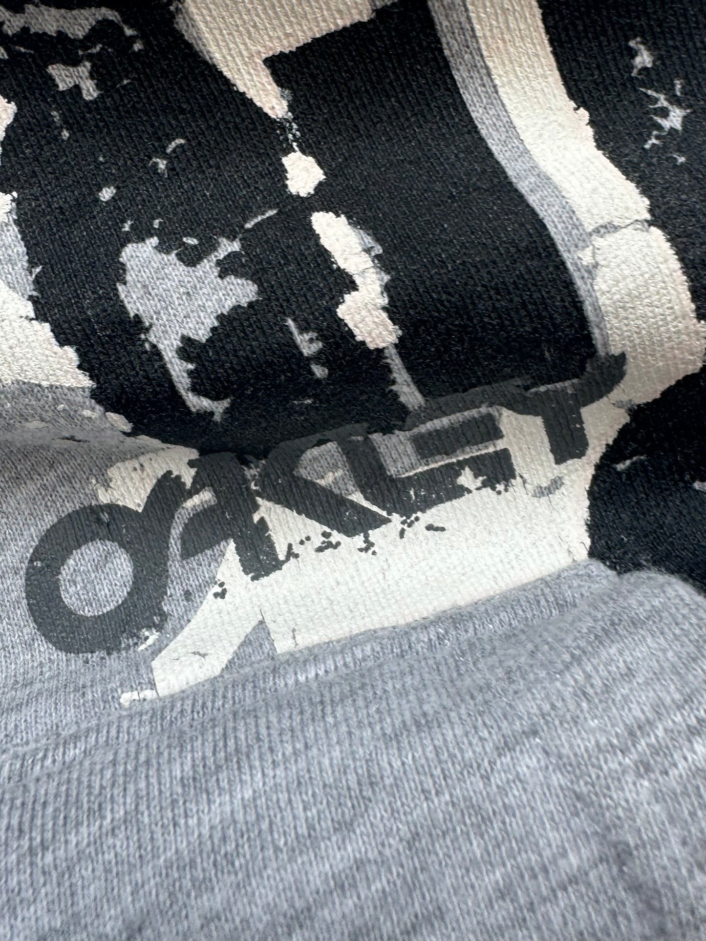 Vintage 2000's grey and black Oakley graphic print logo zip up hoodie (S)