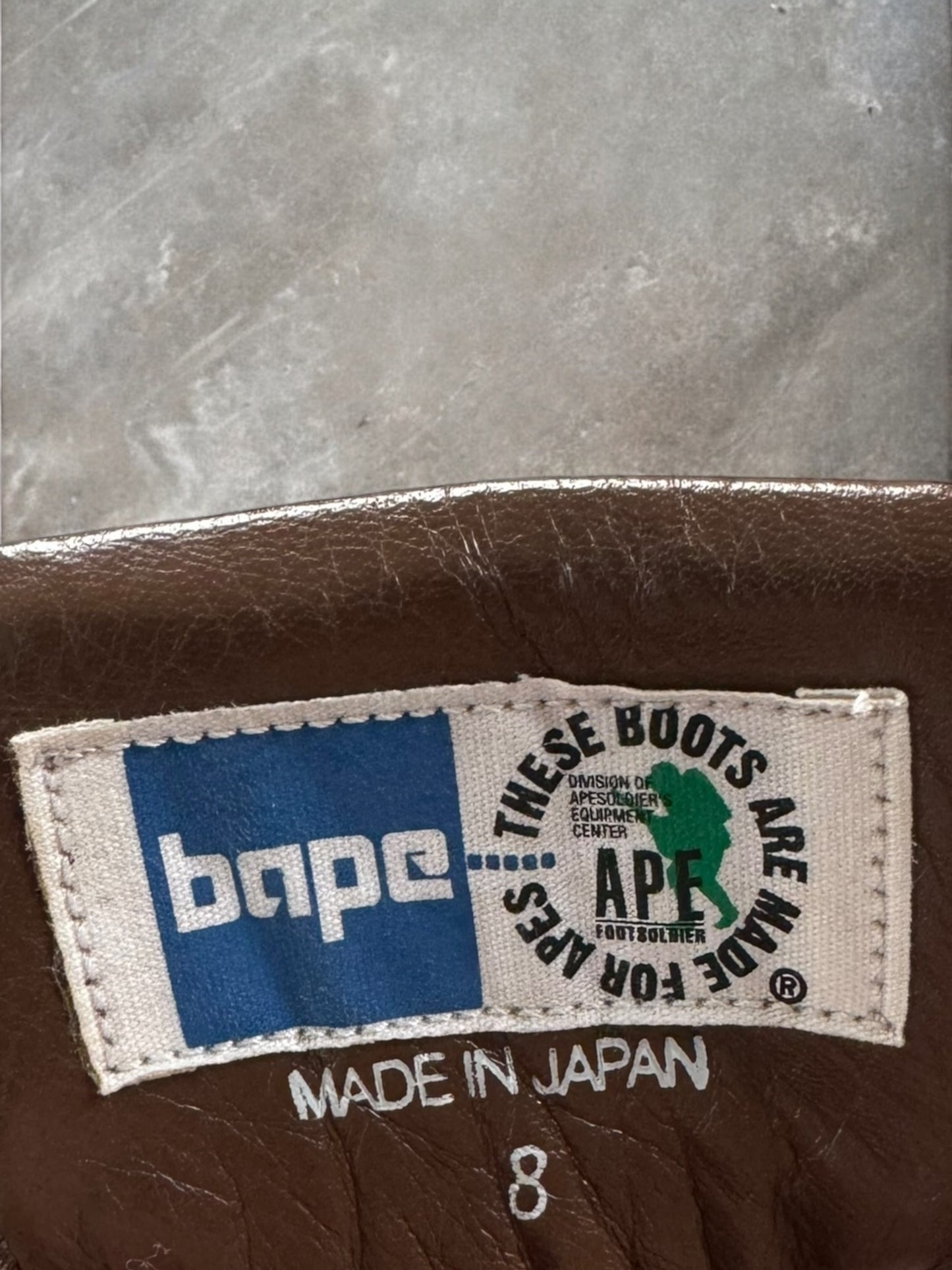 Vintage 90's cream and brown Bape hiking trainers / low top boots (UK9)