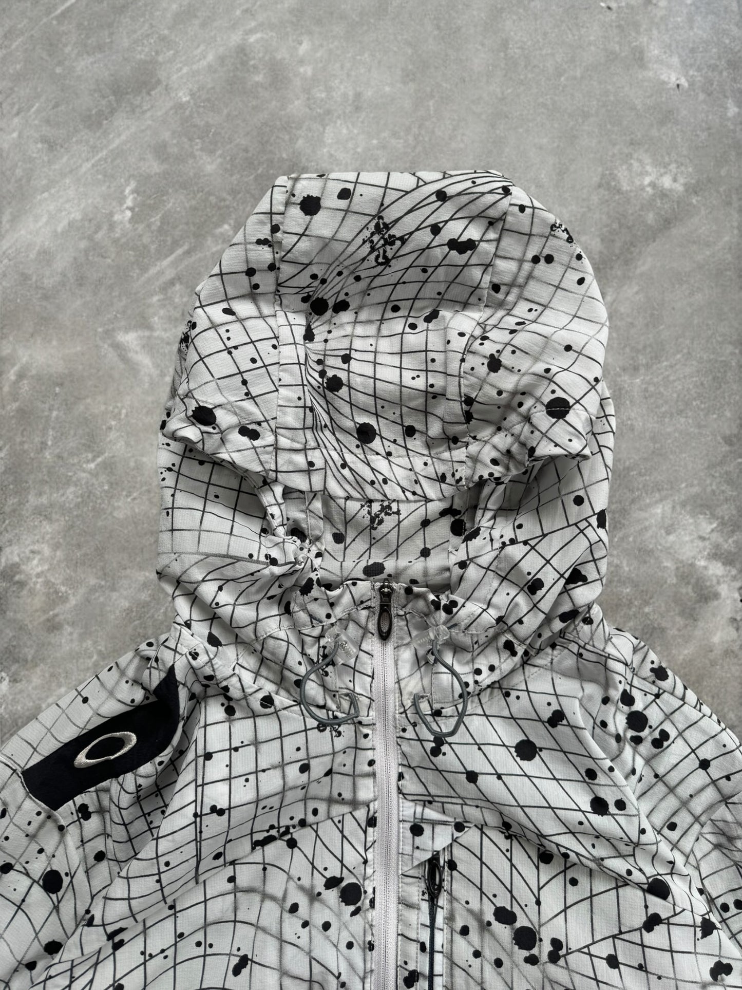 Vintage 2000's checkered snow camo Oakley technical jacket (S)