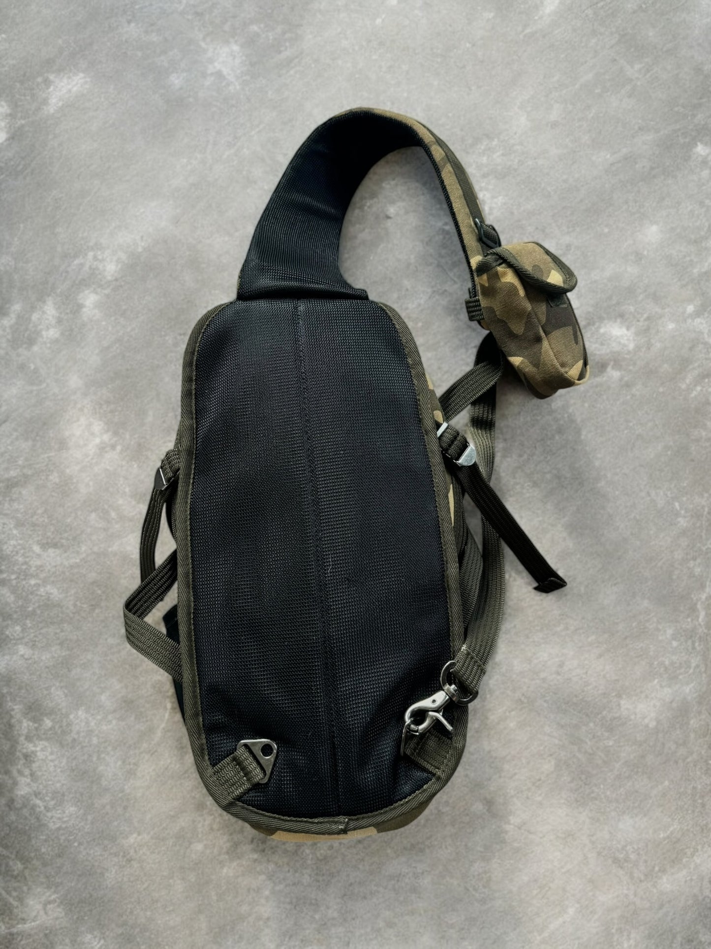 Vintage 90's camo Avirex technical sling bag