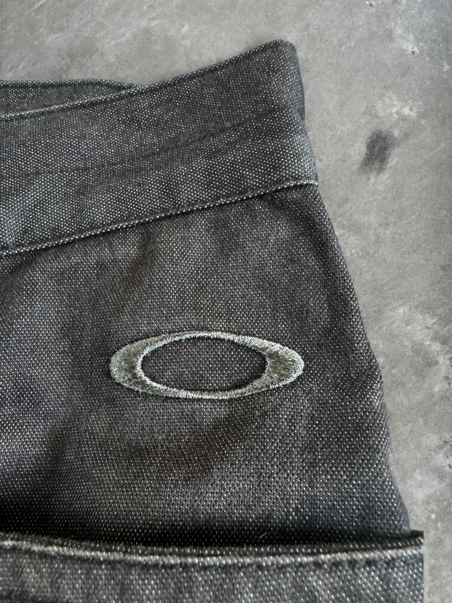 Vintage 2000's grey Oakley industrial archival technical cargo pants (M)