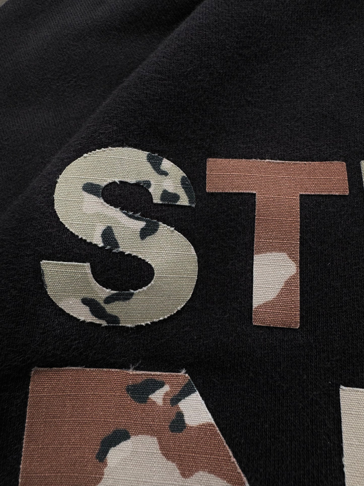 Vintage 2000's black and desert camo Stussy graphic hoodie (S)